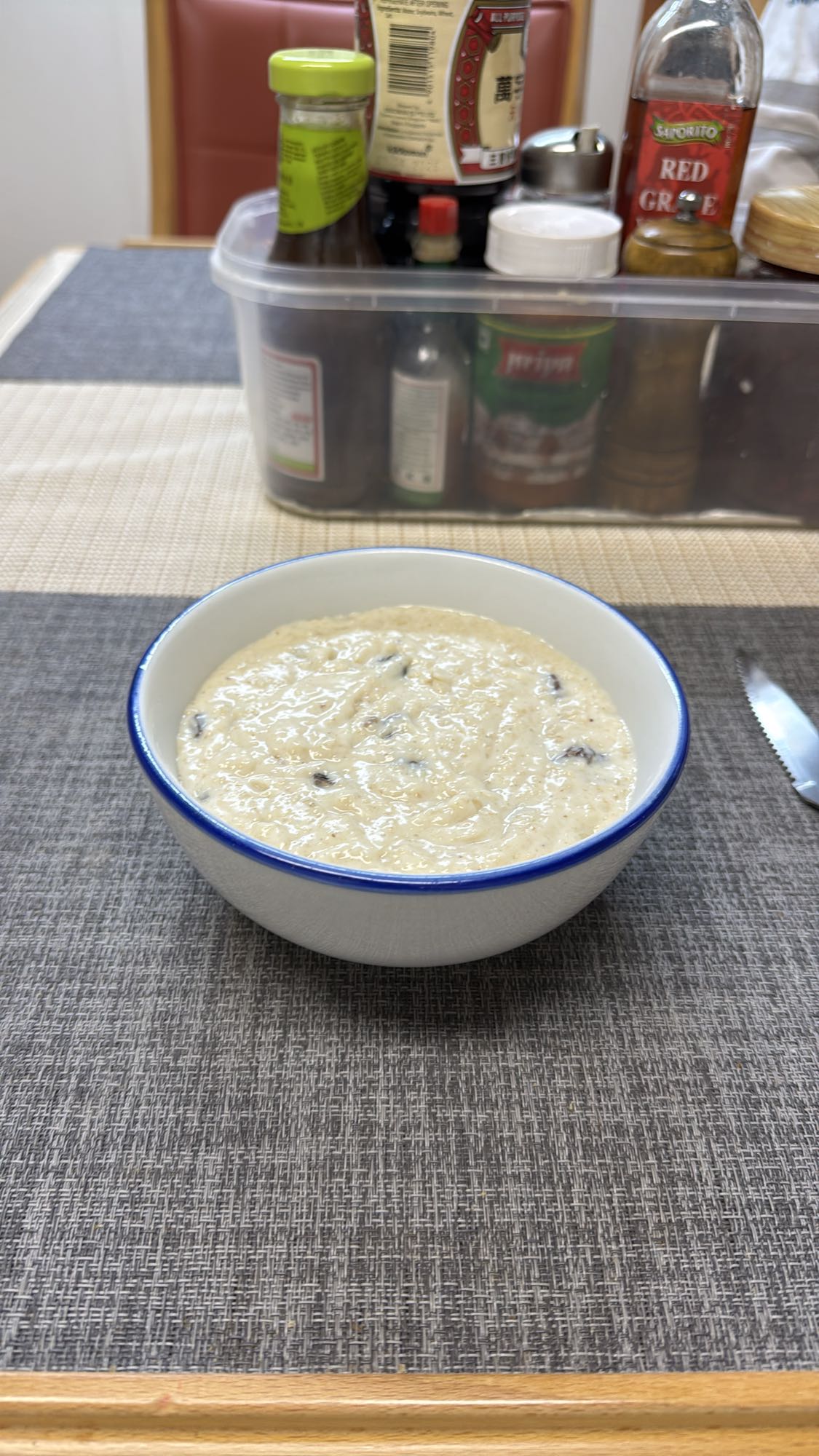 овсяная каша с изюмом