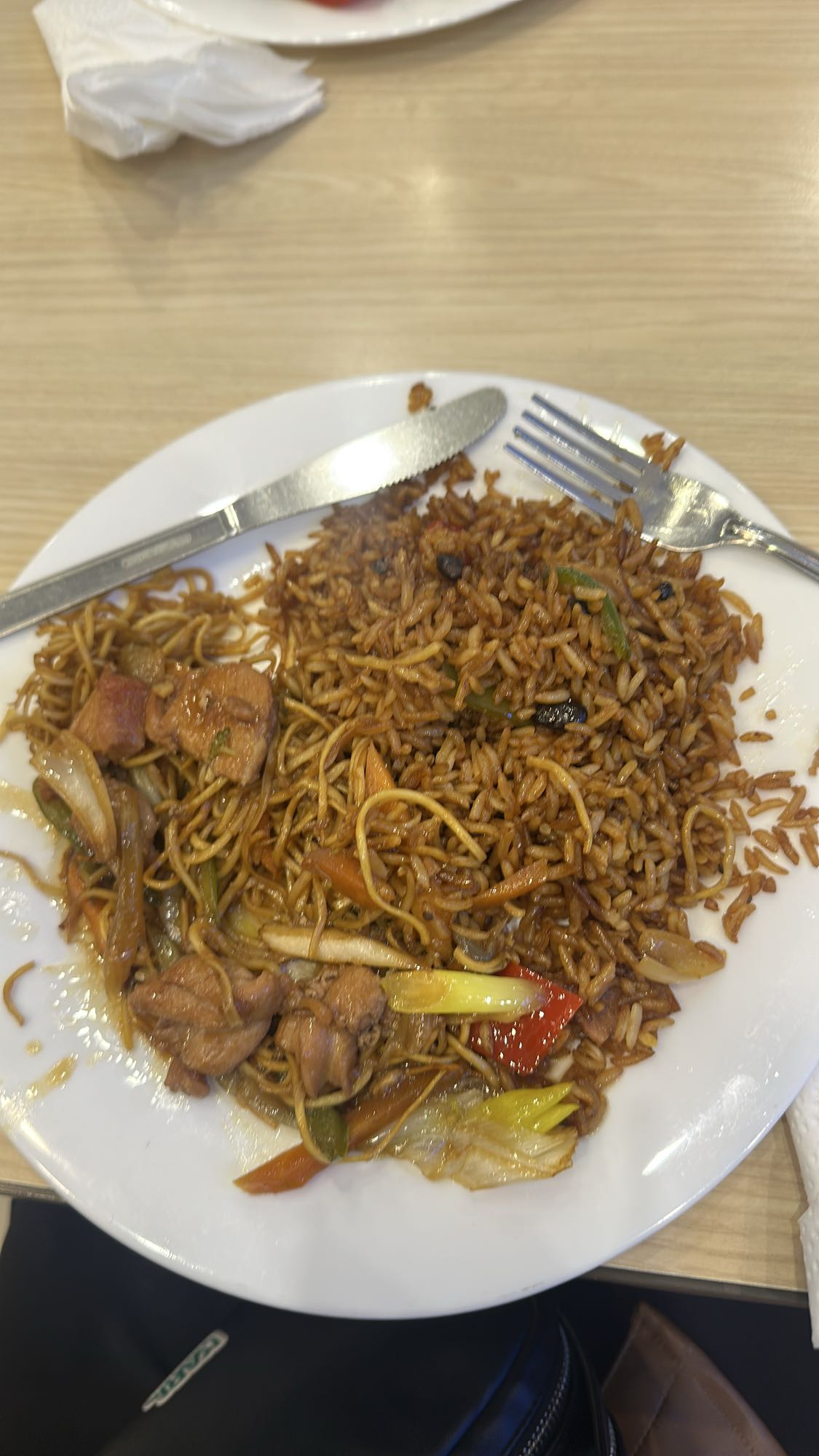 Arroz y fideos salteados