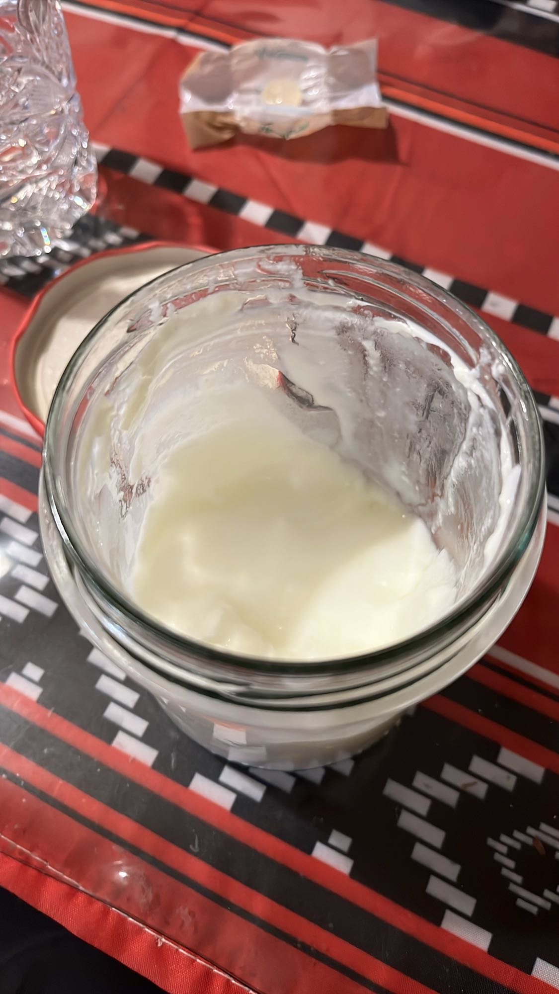 Кисело мляко в буркан