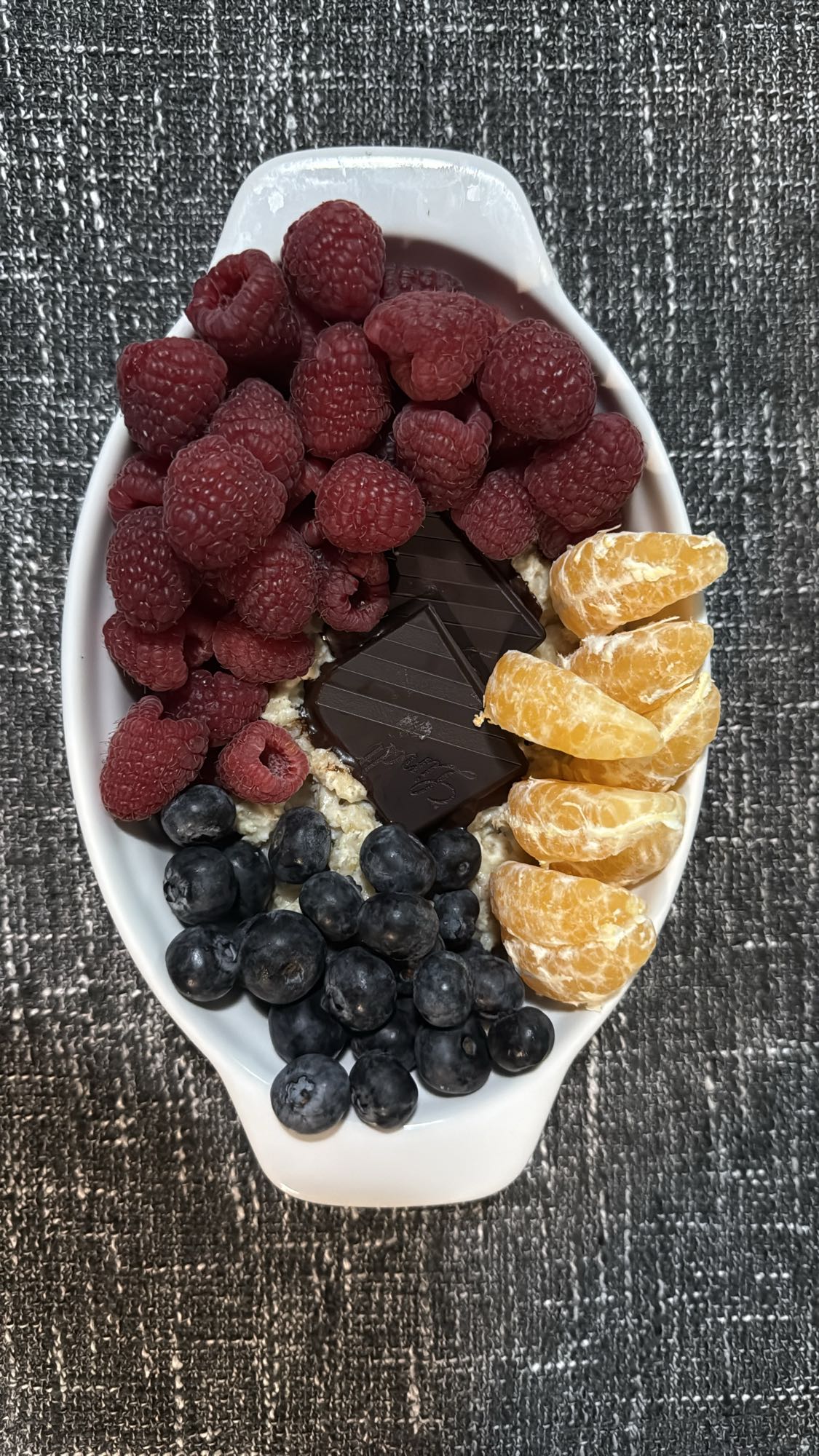 Mic dejun cu fructe și ovăz