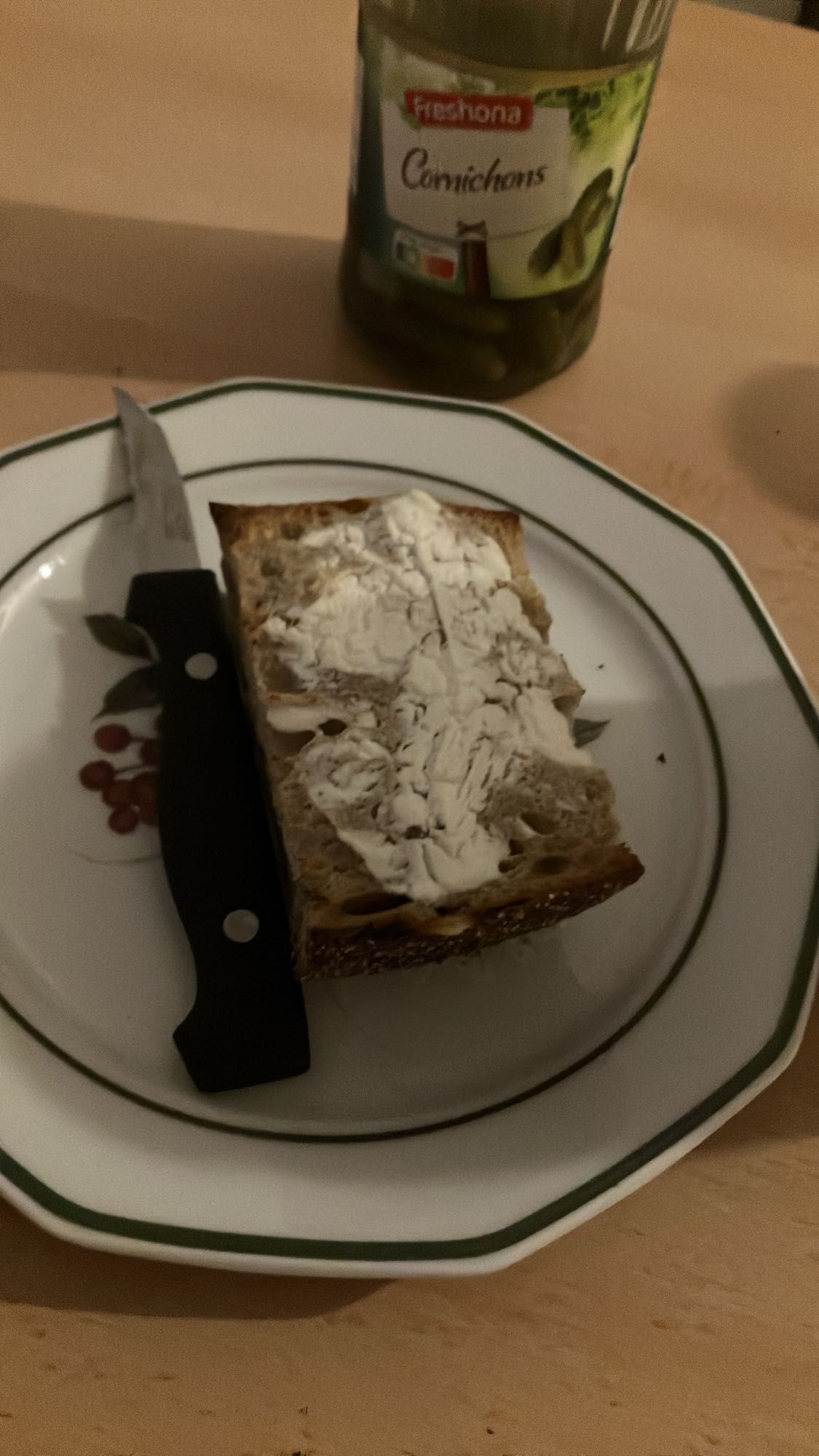 Pão com cream cheese e whey sabor chocolate