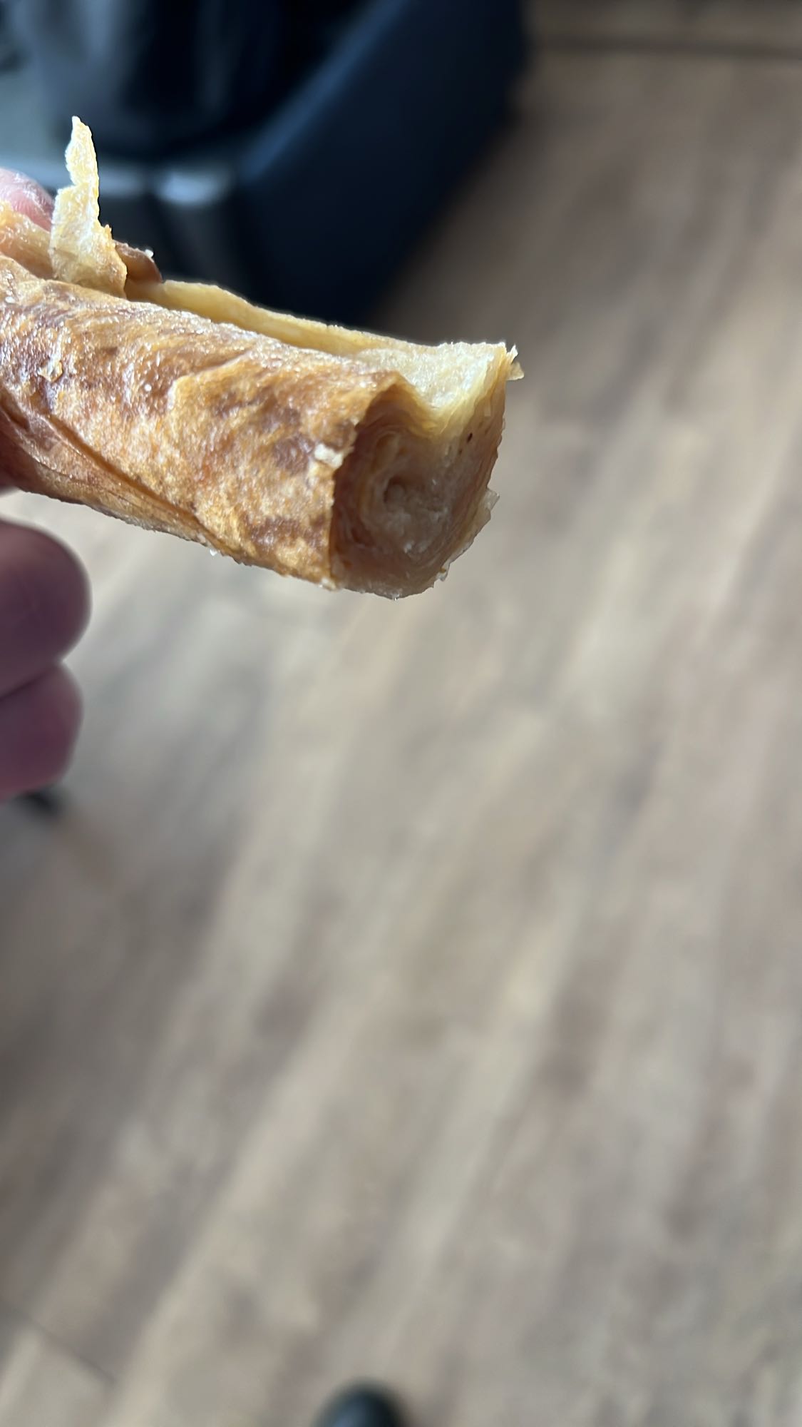 Fried pastry roll