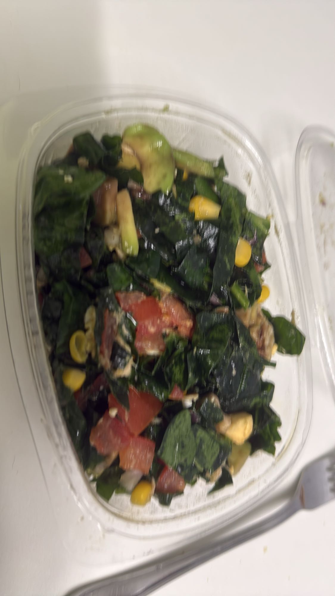 ensalada de espinacas y aguacate