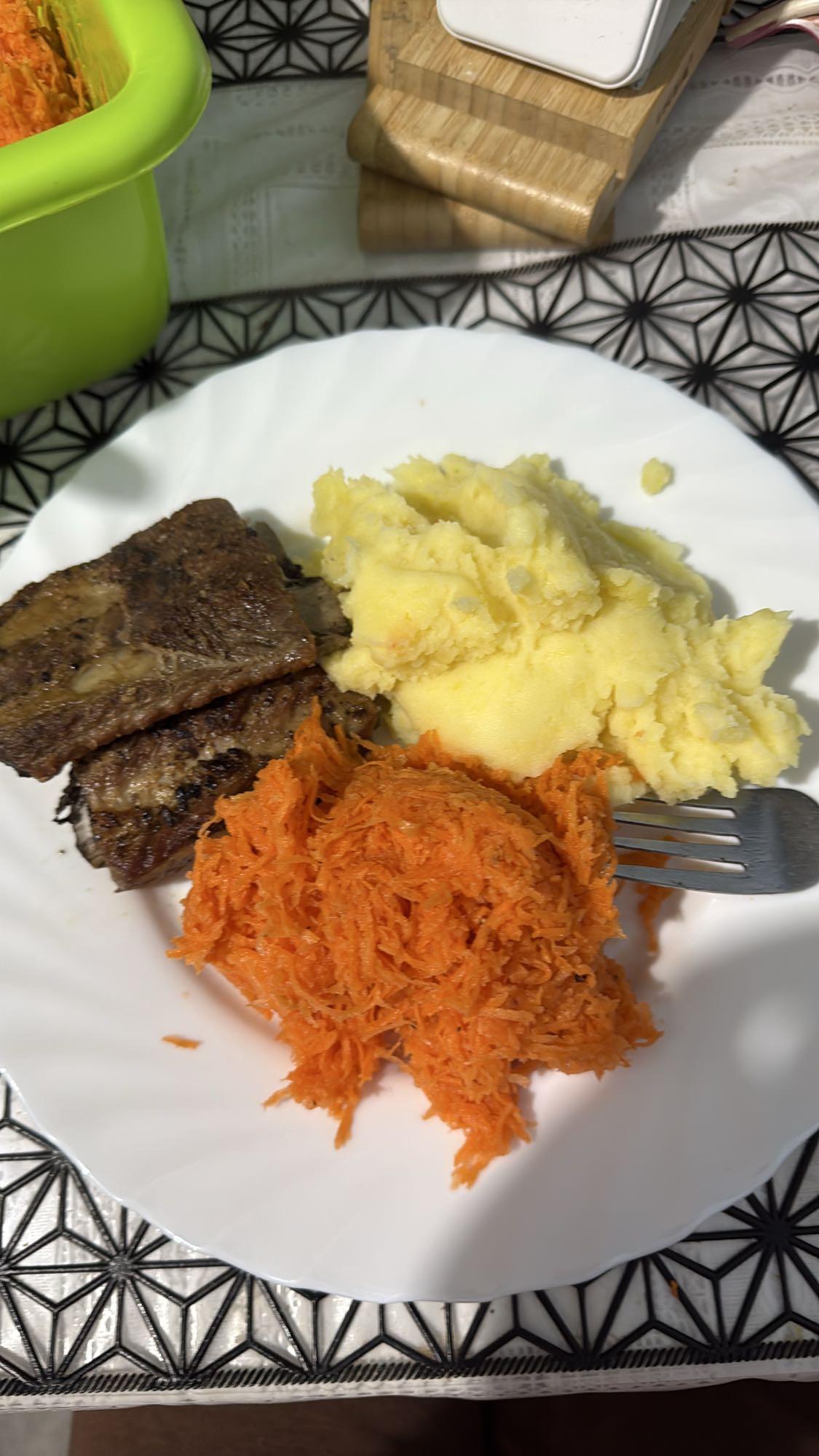 Ziemniaki z wołowiną i marchewką