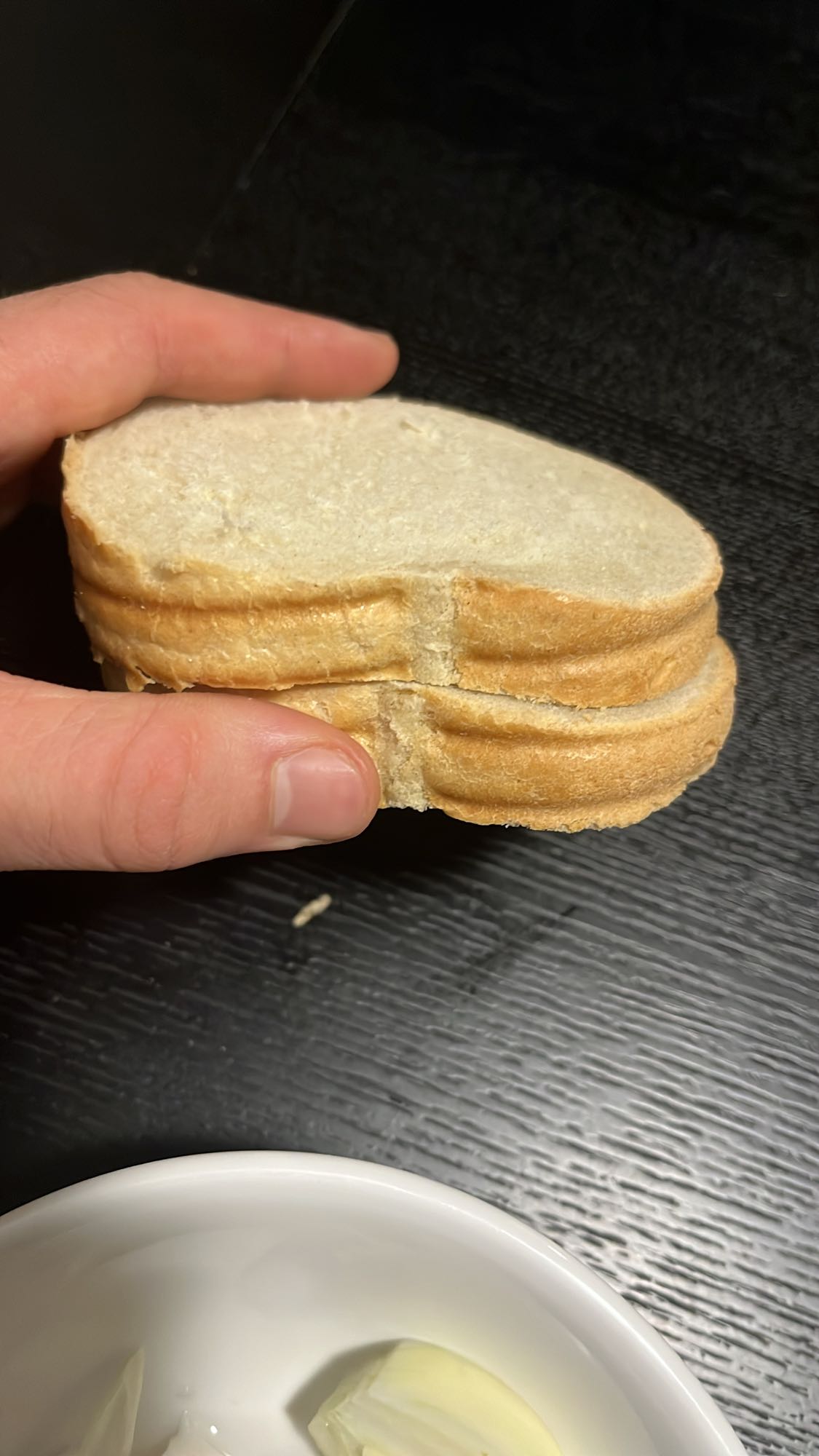 бутерброд из белого хлеба