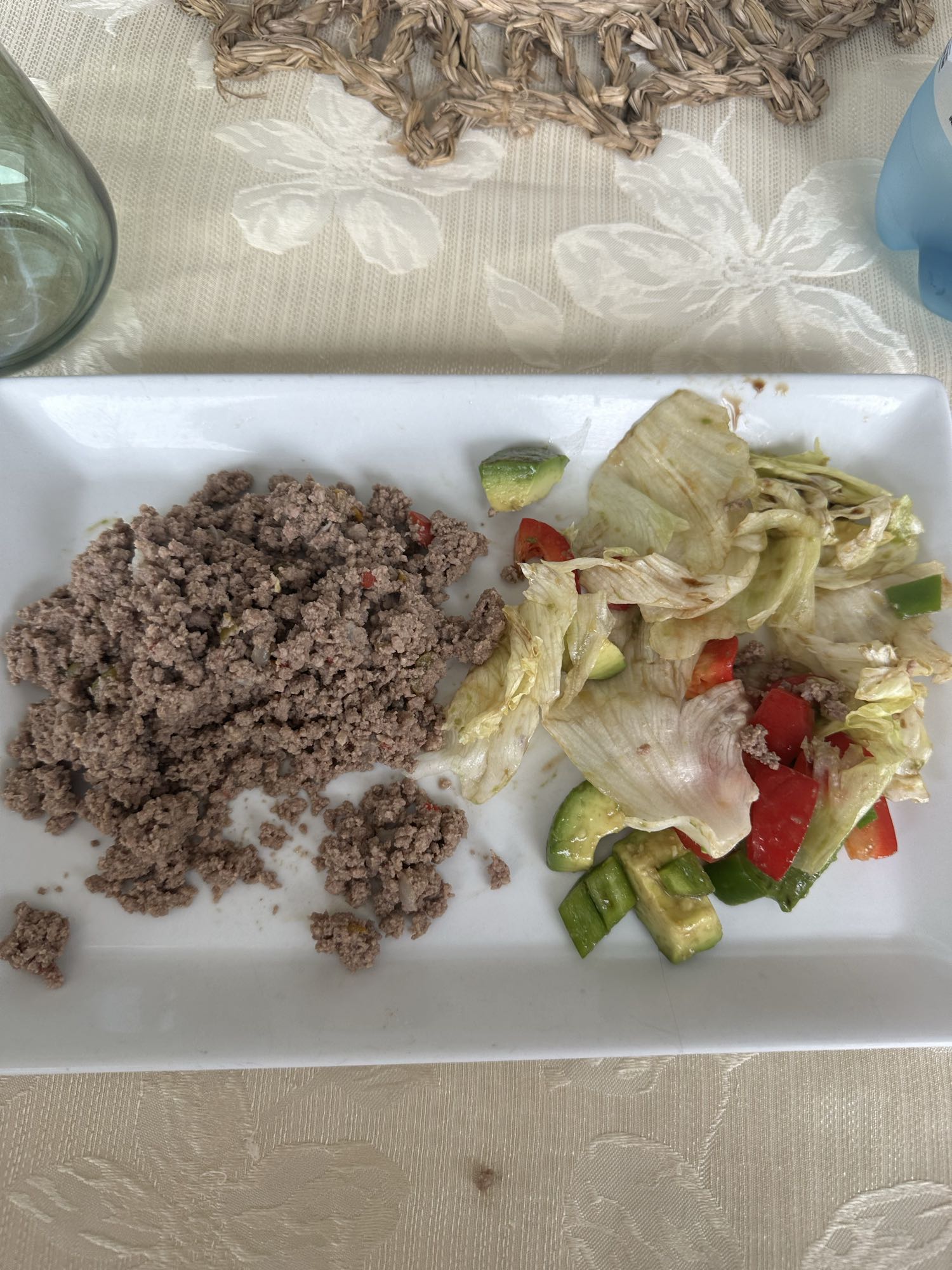Carne molida con ensalada