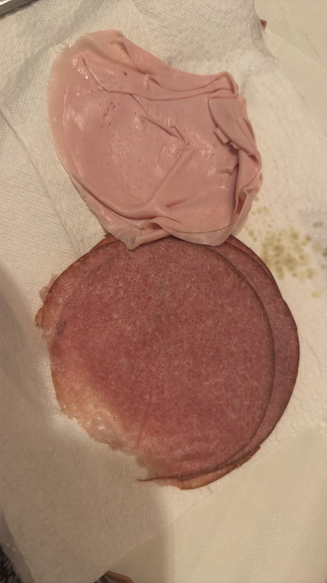Mortadella ve Salam Dilimleri
