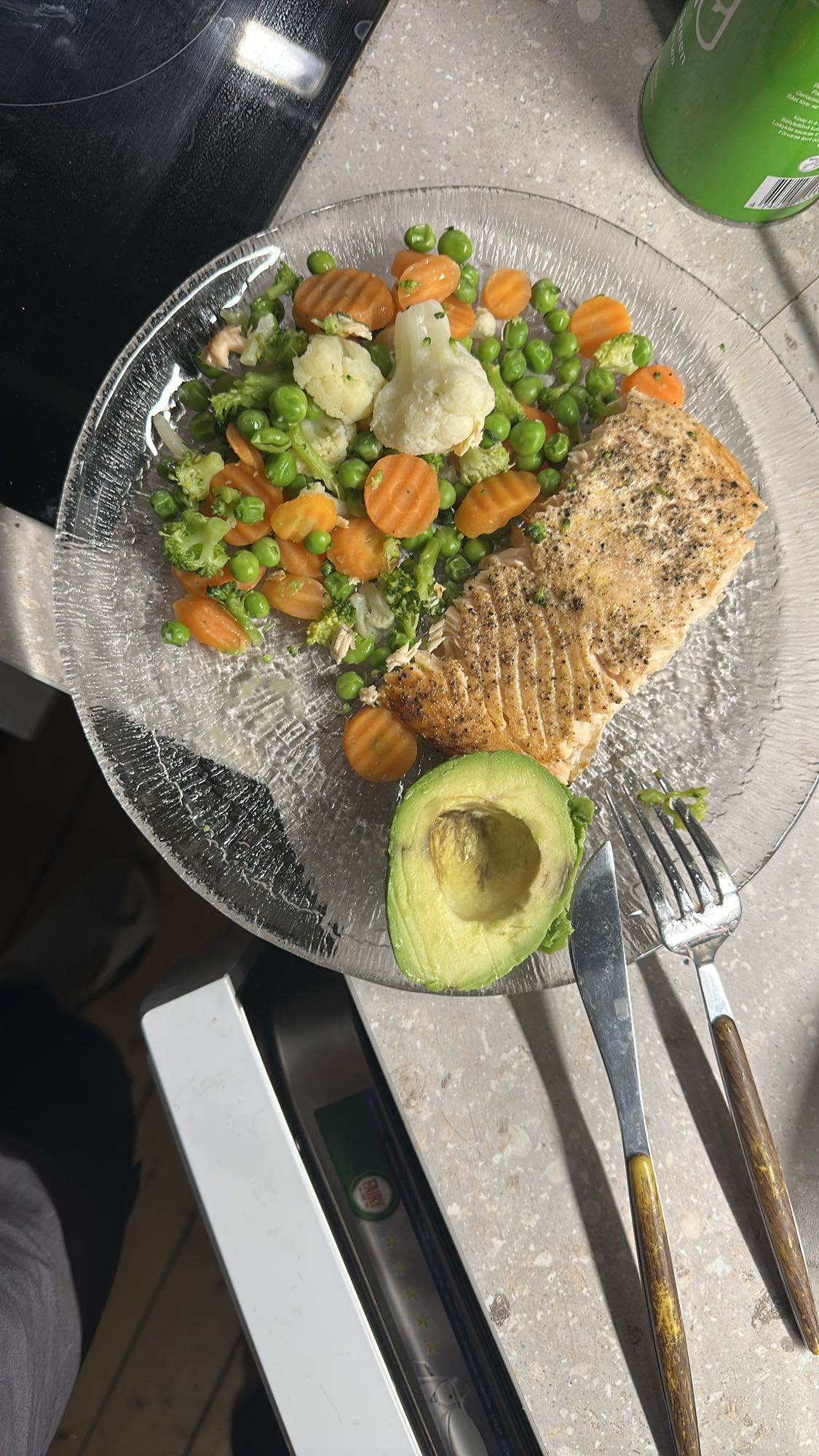 Lax med grönsaker & avokado