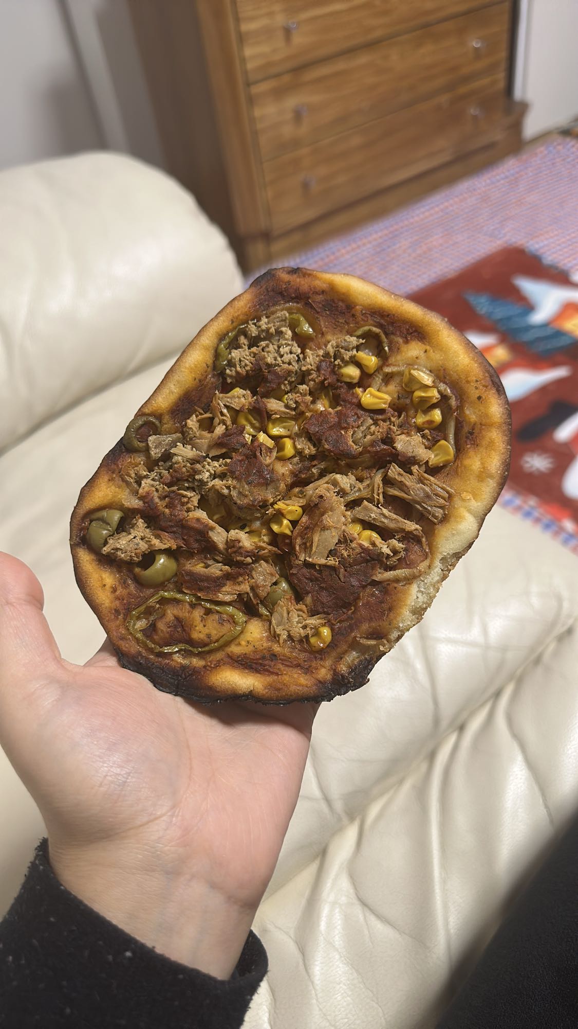 Mini pulled meat pizza