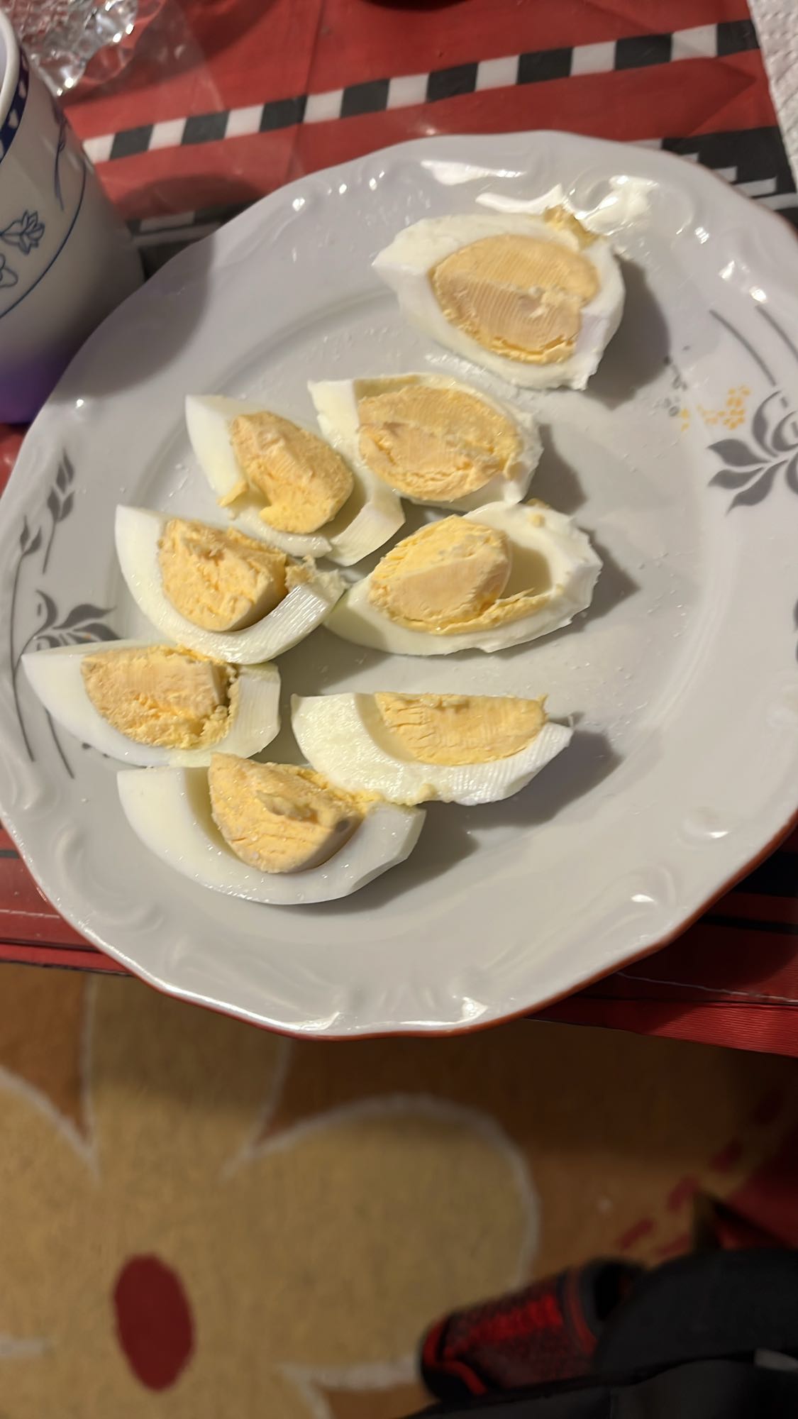 Варени яйца