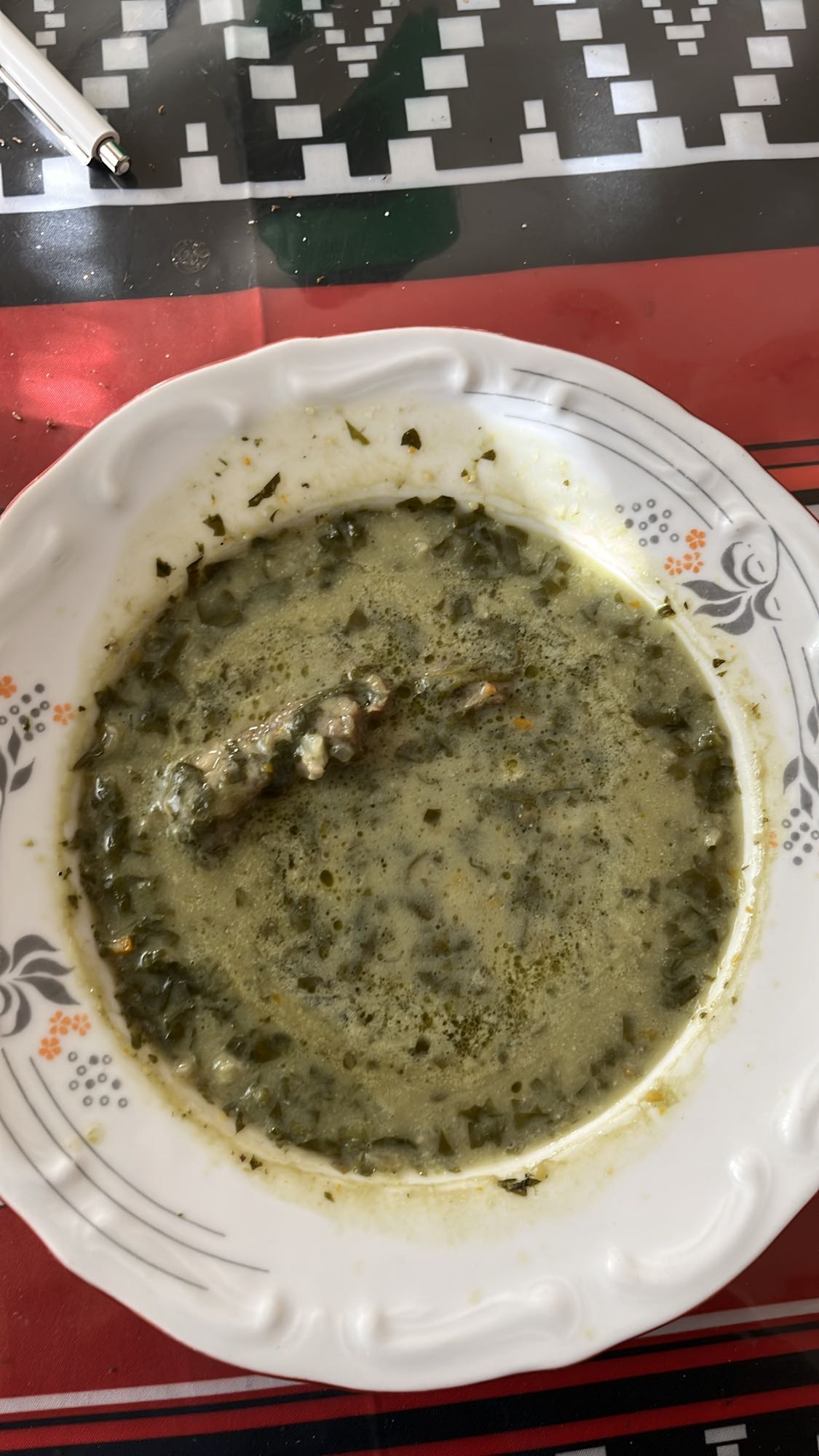 спаначена супа с месо