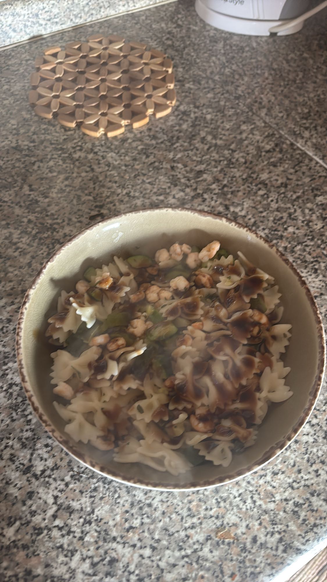 Karidesli makarna kase