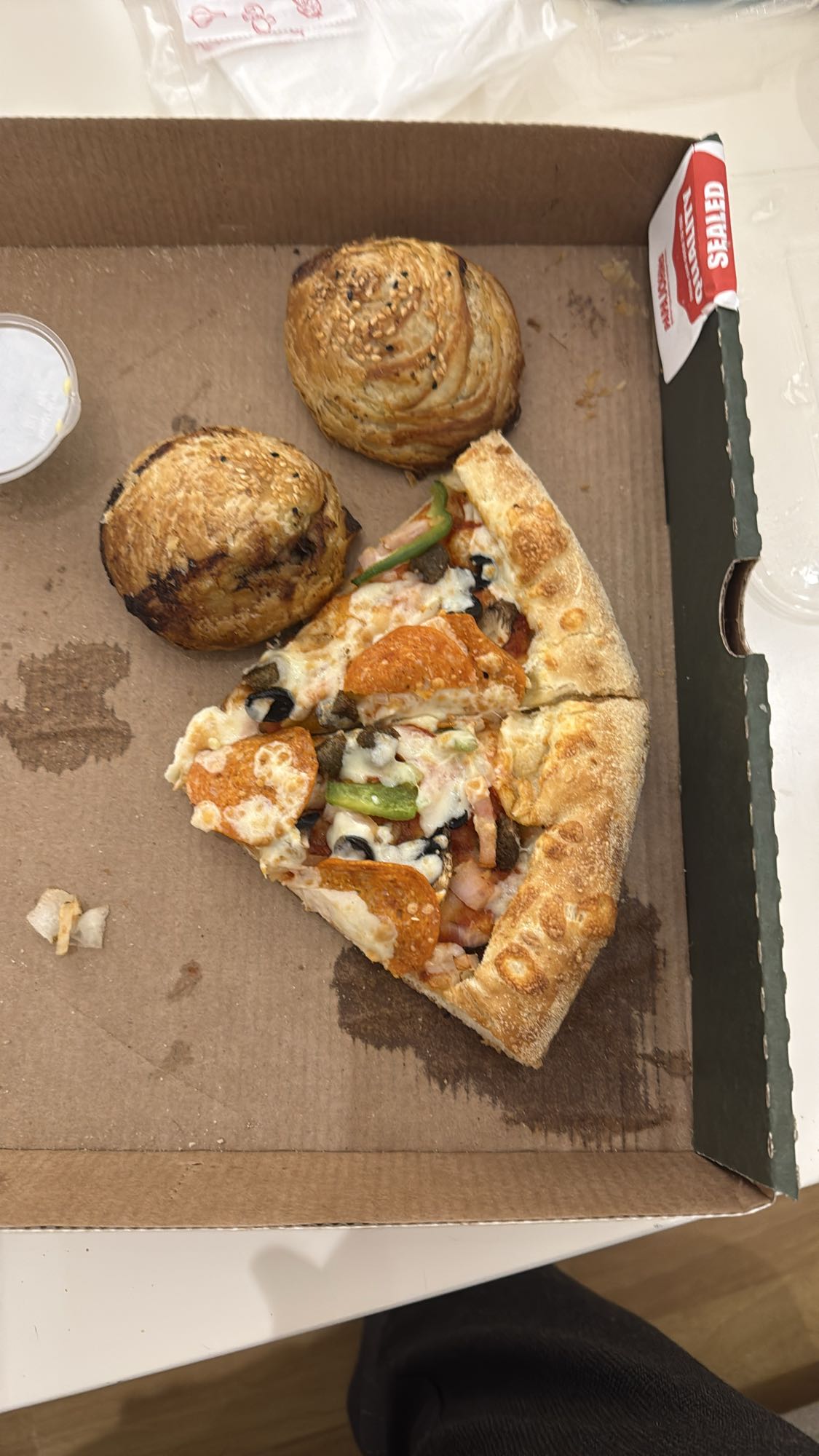 пицца с булочками