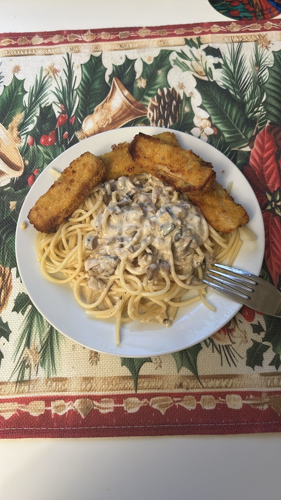 Спагетти с грибным соусом