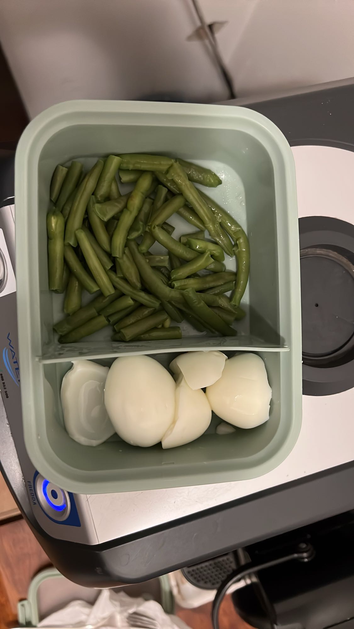 Yumurta ve Fasulye Kutusu