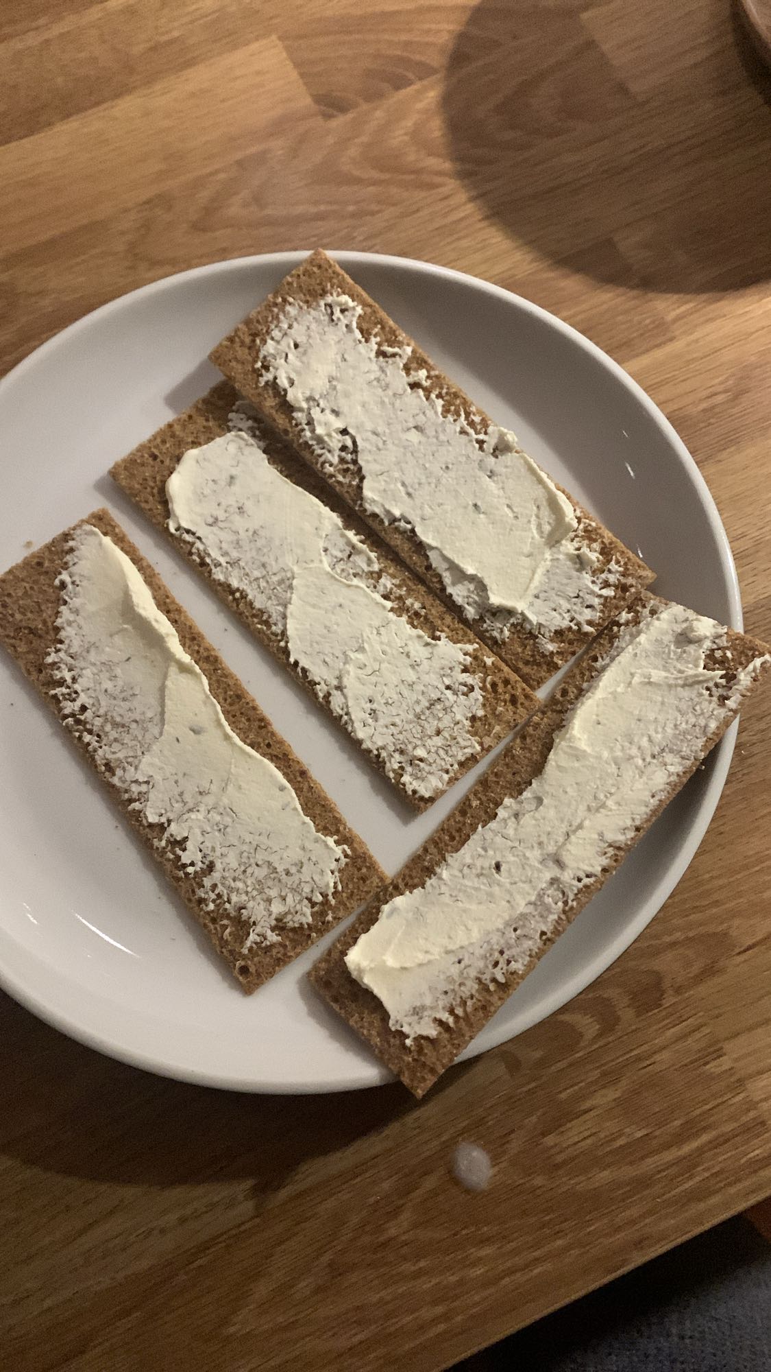 Knäckebröd med färskost
