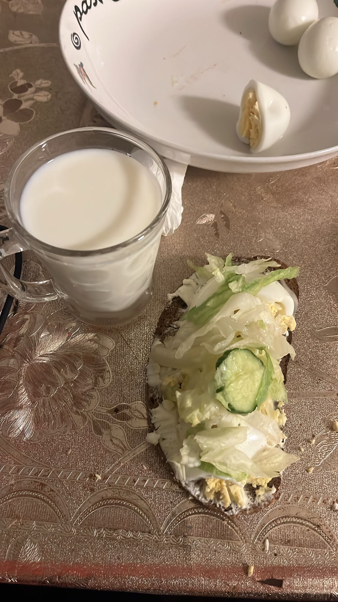 Eggs, rye bread, milk snack