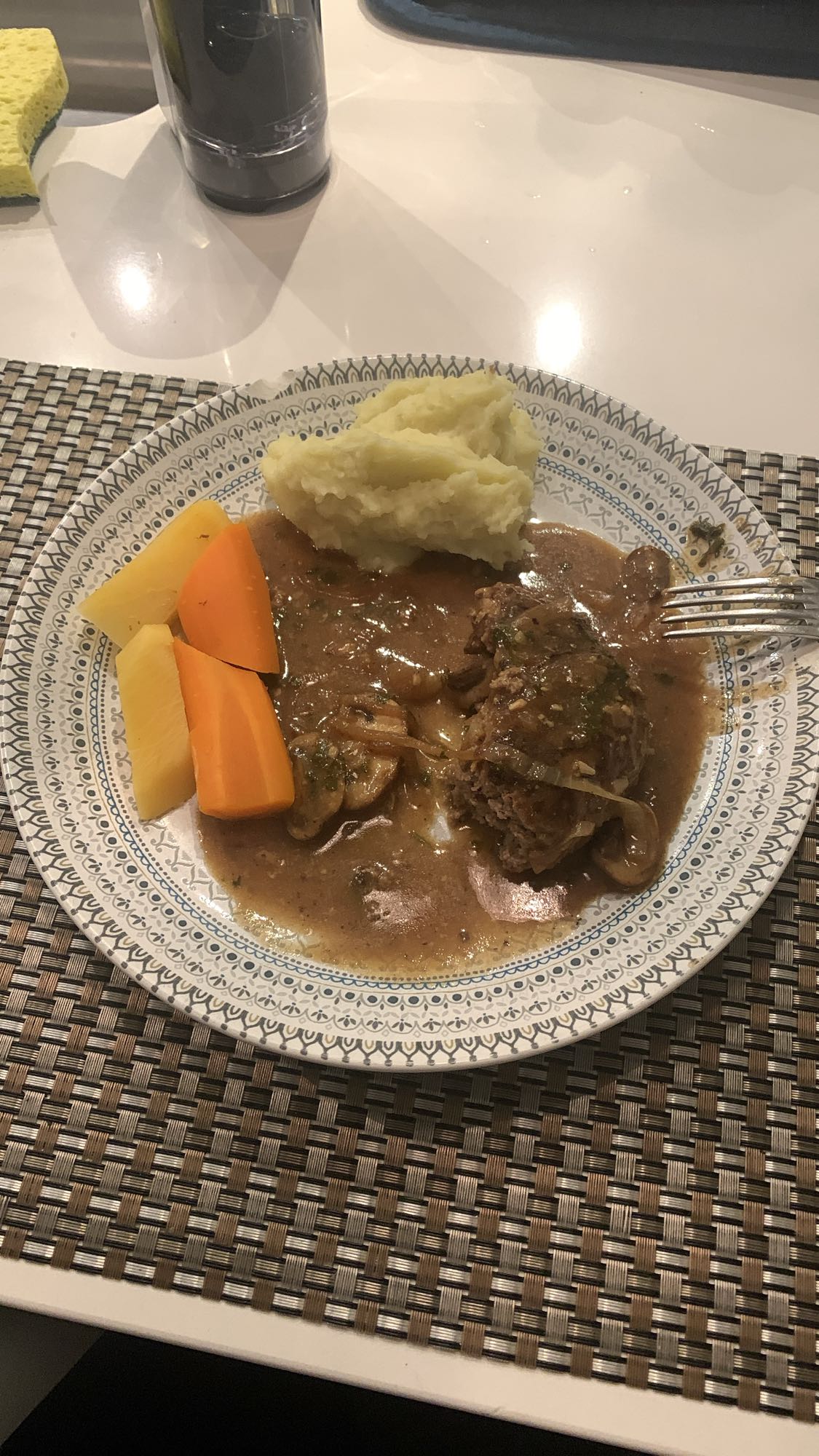 Boeuf sauce et purée