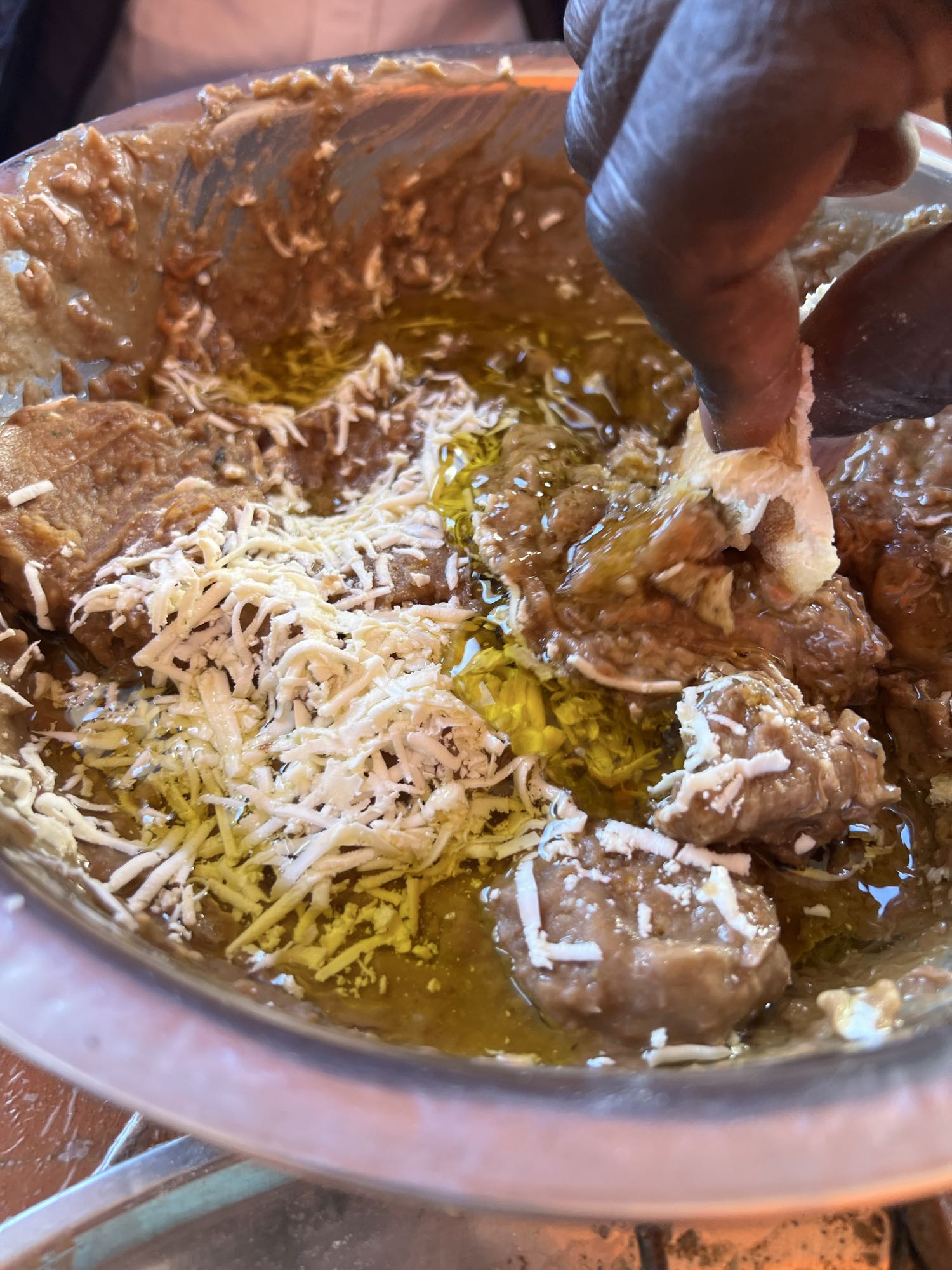 3 tablespoons of foul from the bowl + 1 piece of taamiya