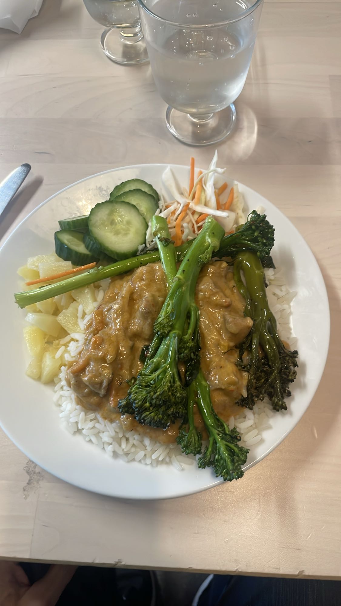 Ris med grönsaker & sås