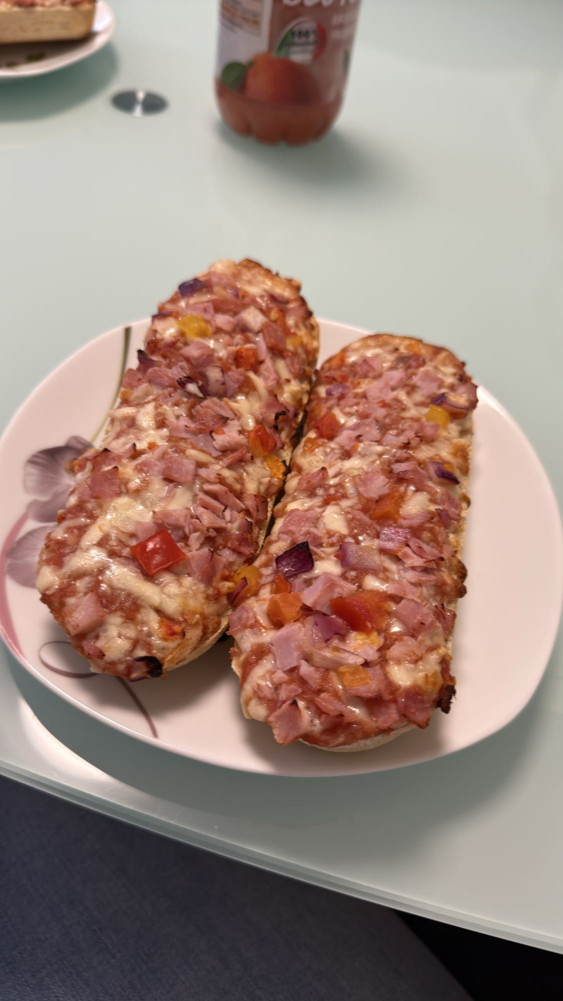 Broodje pizza ham