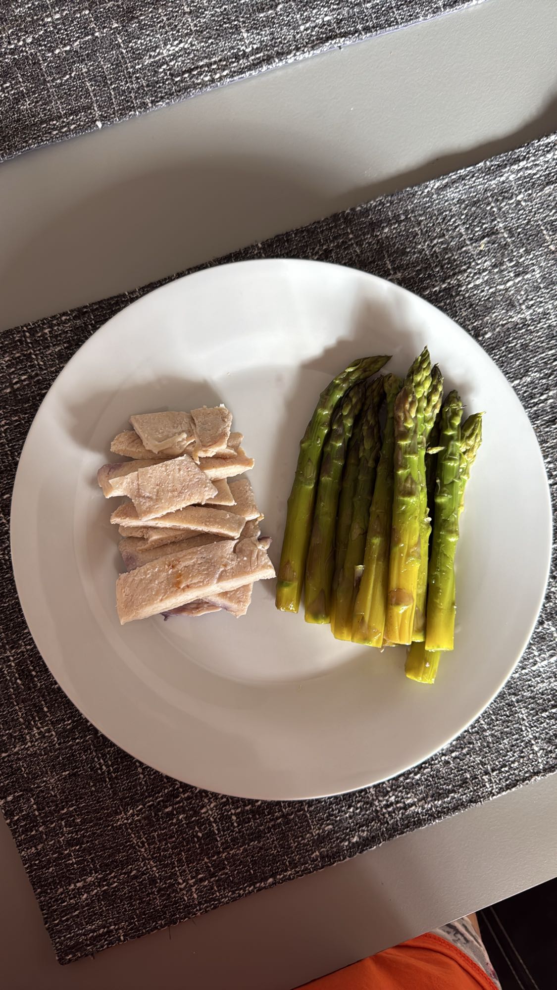 Piept de pui cu sparanghel