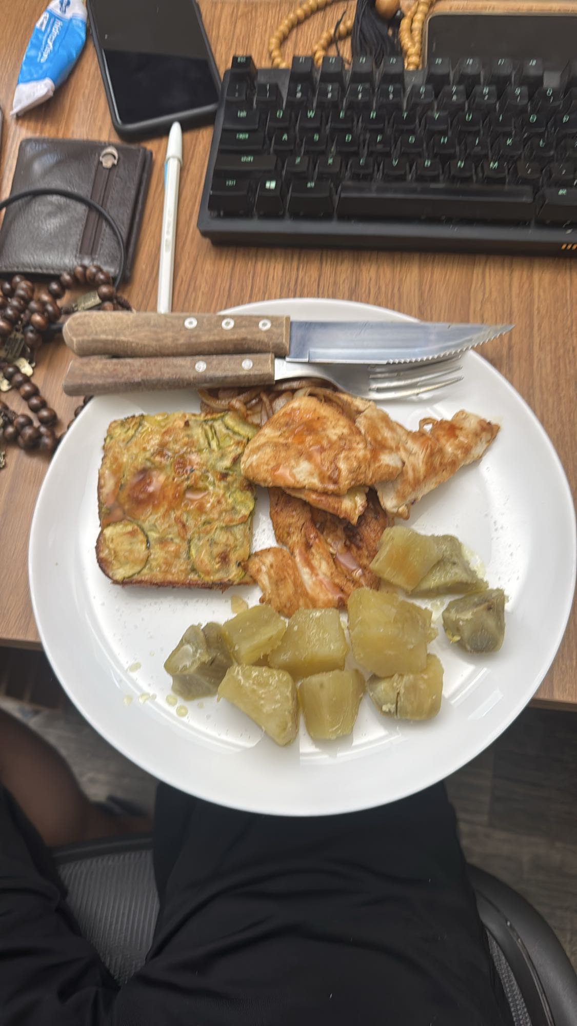 Frango, abobrinha e legumes