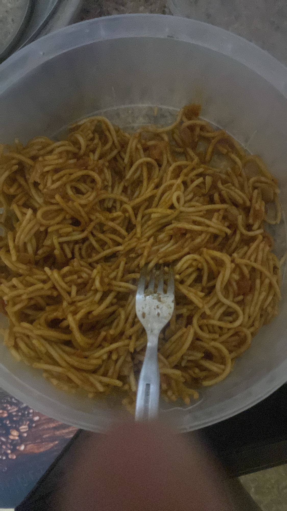 مكرونة بصلصة الطماطم