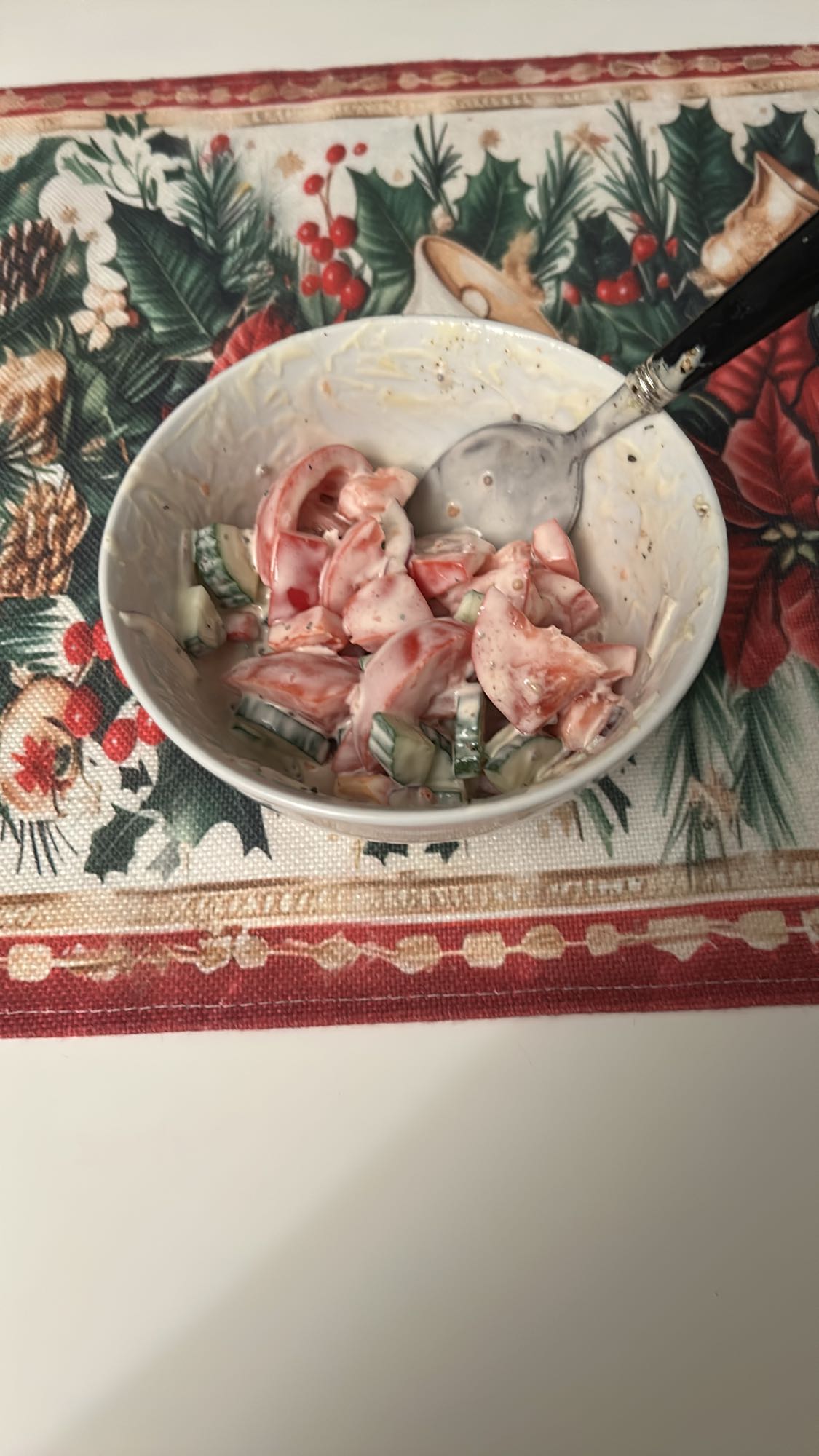 овощной салат с соусом