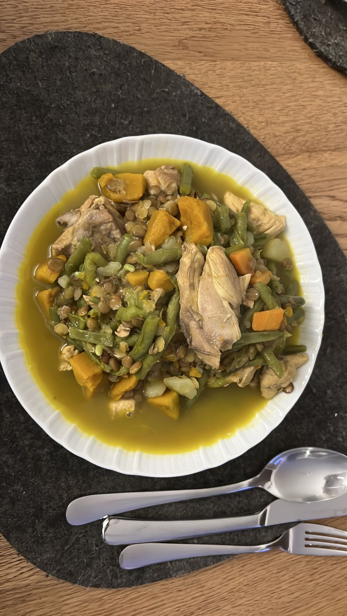 Tavuklu sebze yemeği