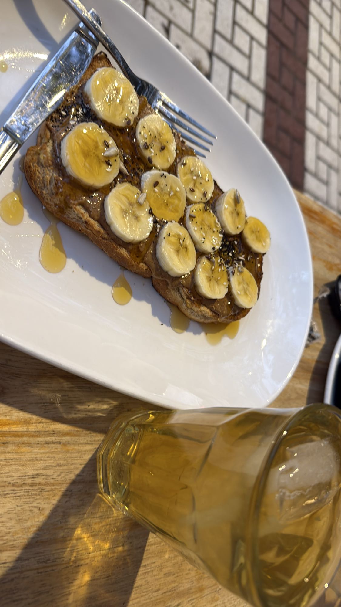 Tostada con plátano y miel