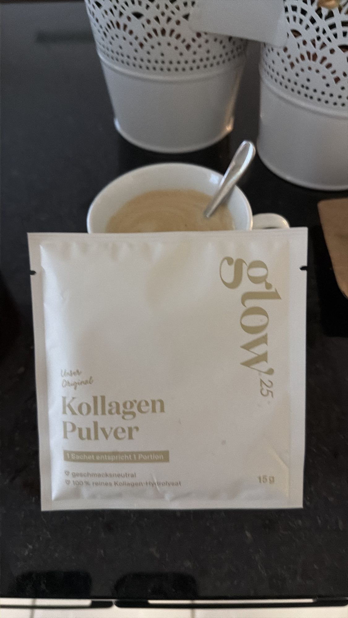 Kaffee mit Kollagenpulver
