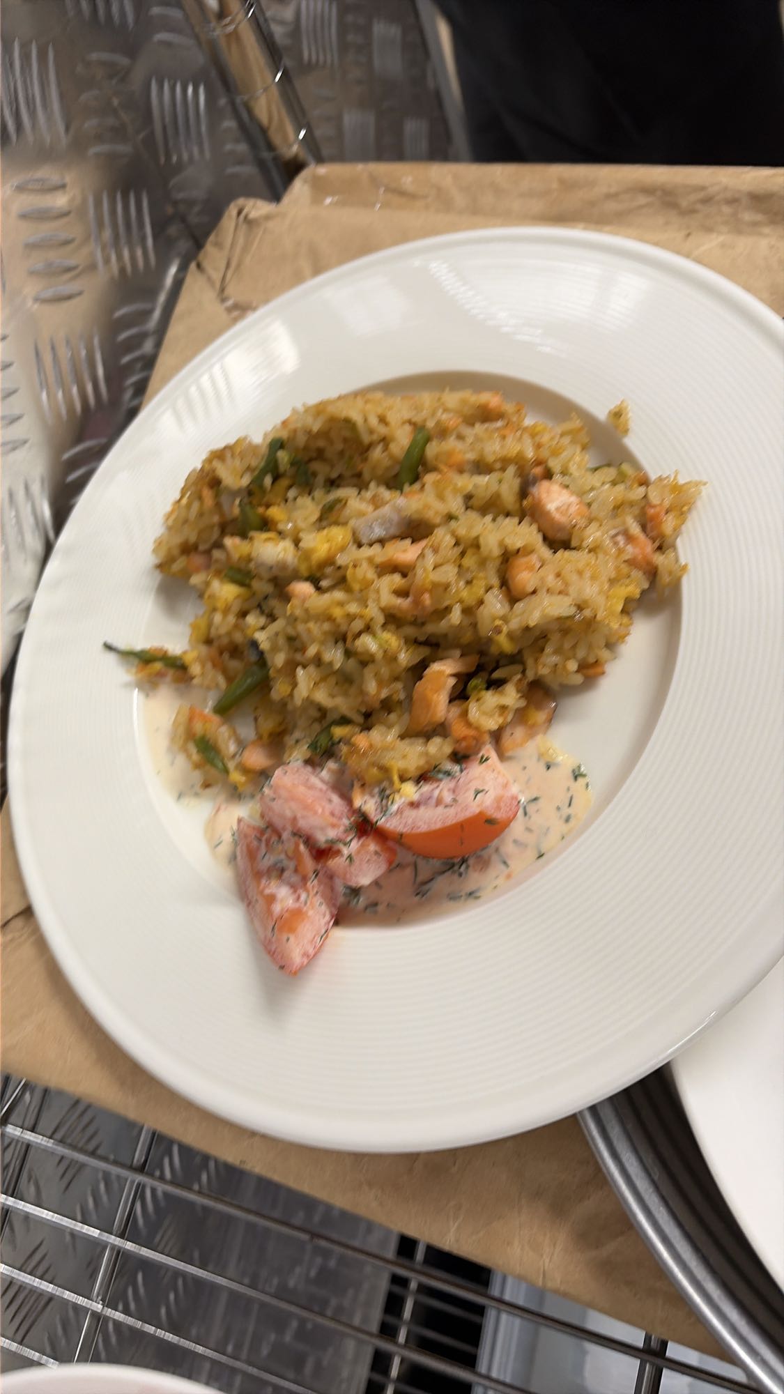 жареный рис с лососем