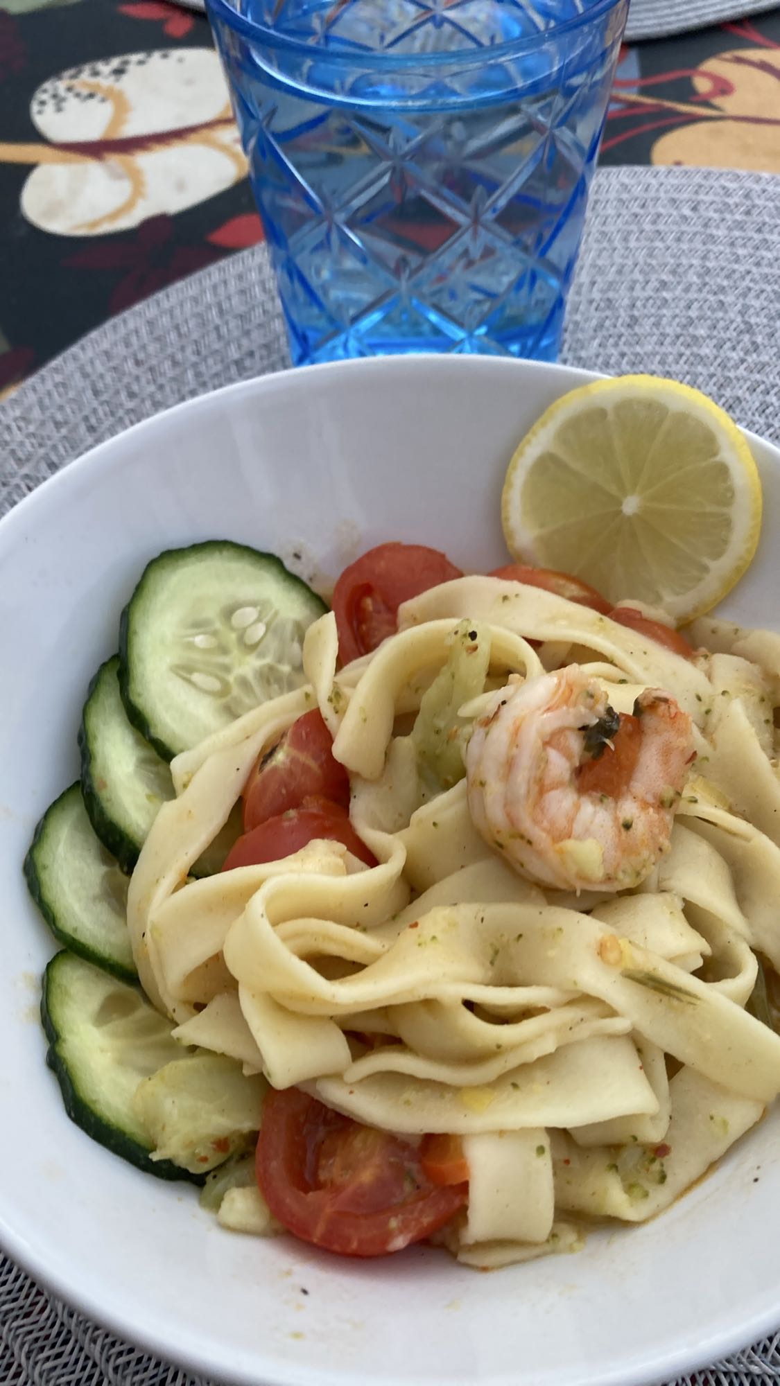 Pasta med räkor & grönsaker