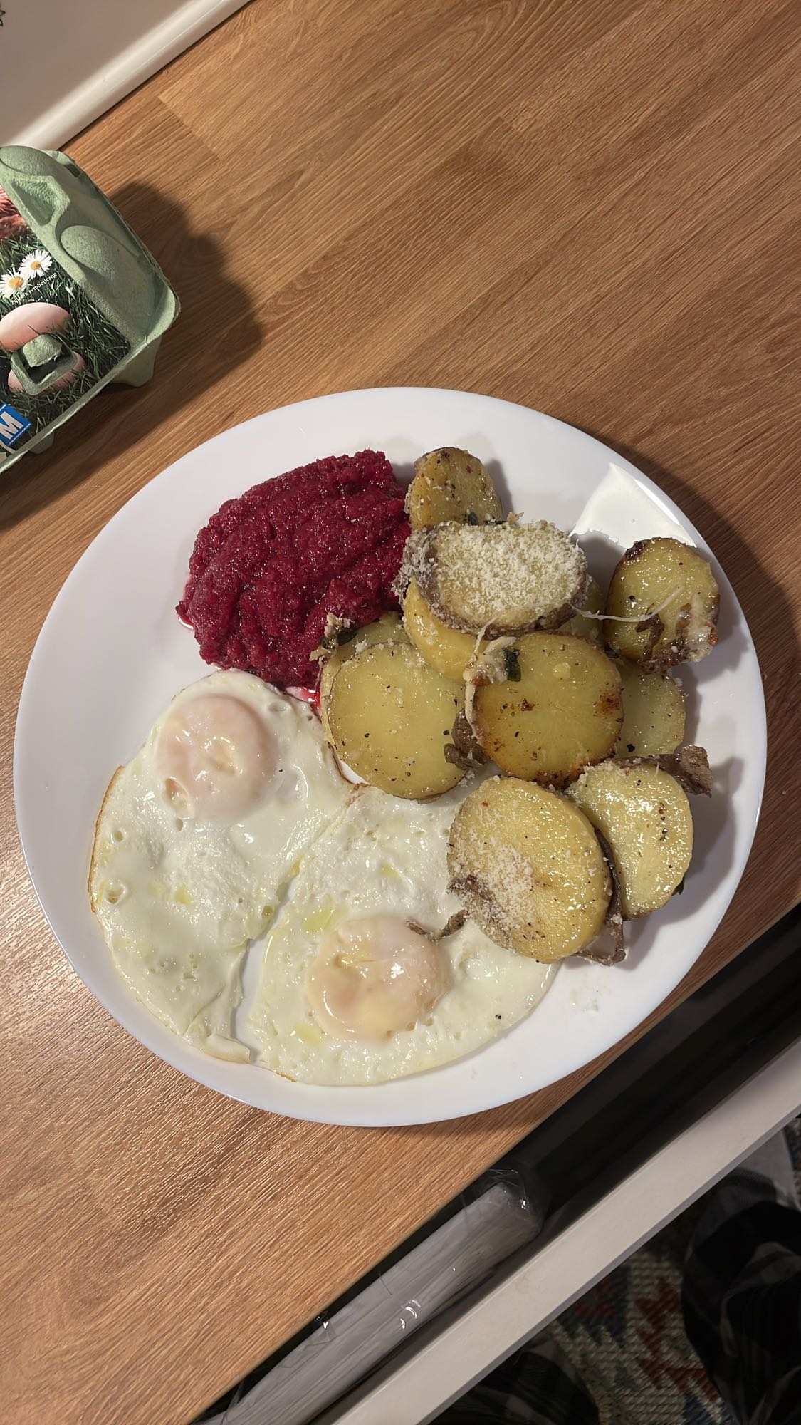 Jajka sadzone z ziemniakami