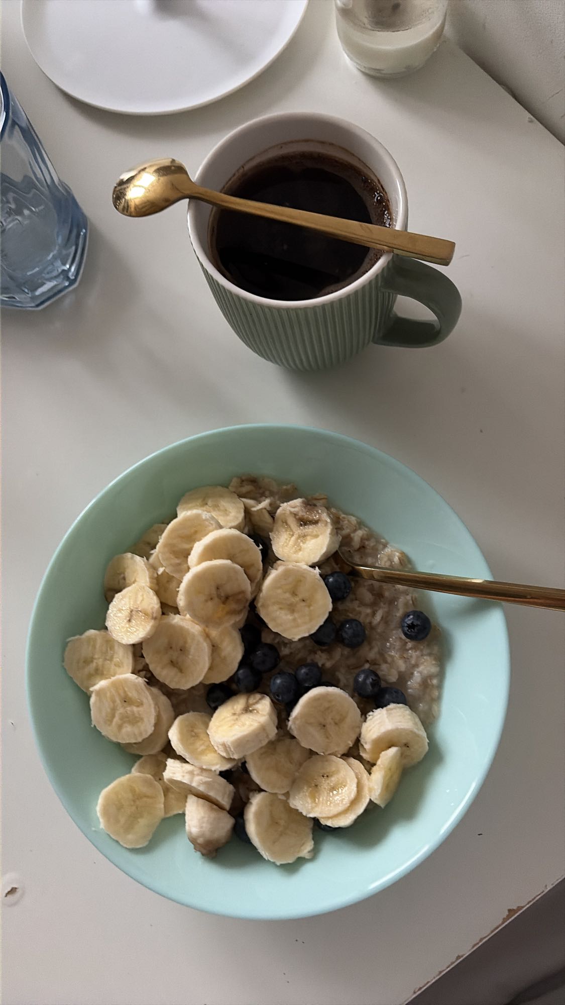 овсянка с бананом и черникой