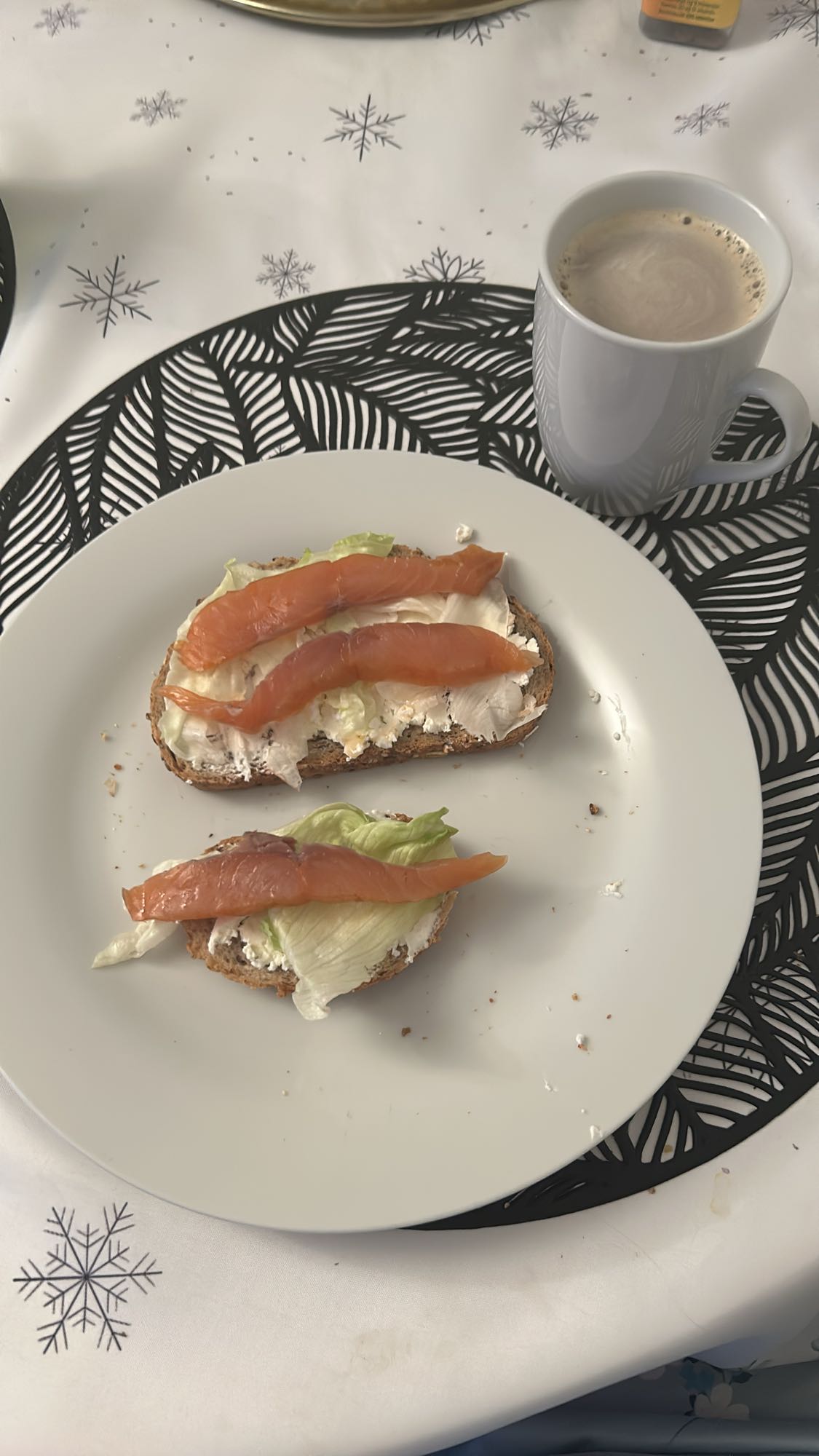 бутерброды с лососем