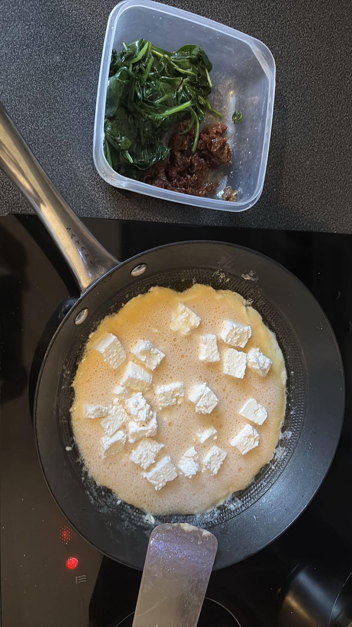 Omelett med spenat & feta