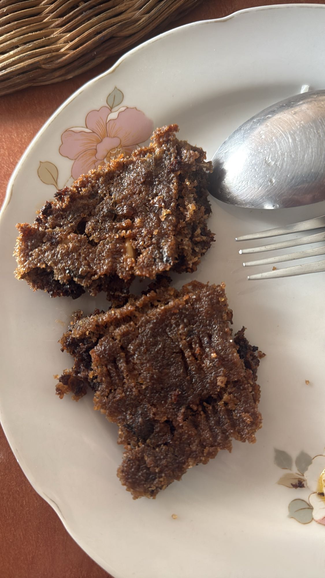 Date and nut cake