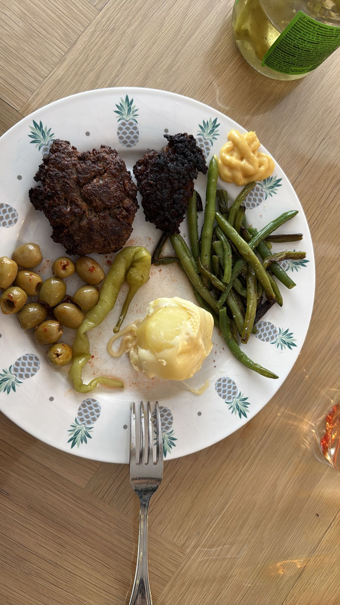 Burger patties with sides