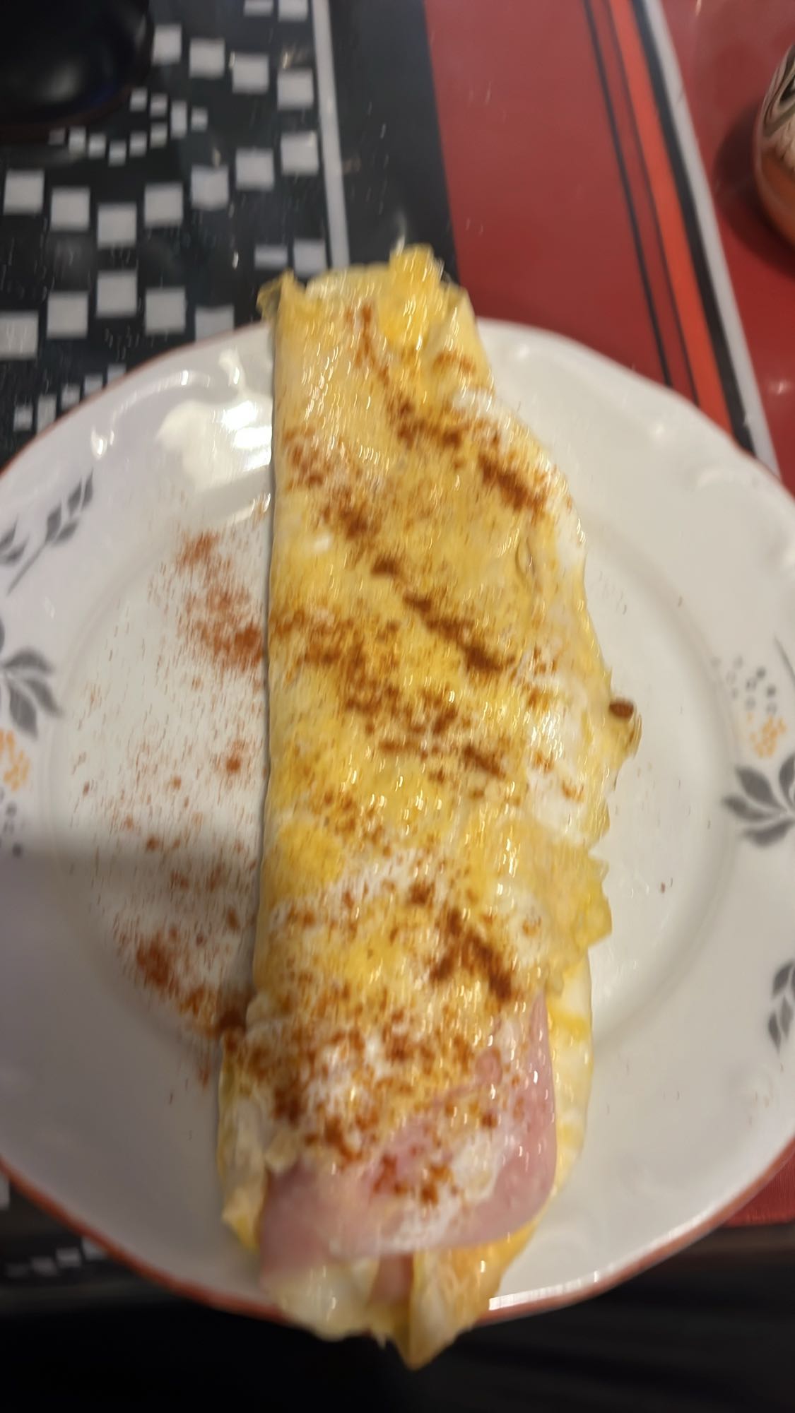 Омлет с шунка и кашкавал