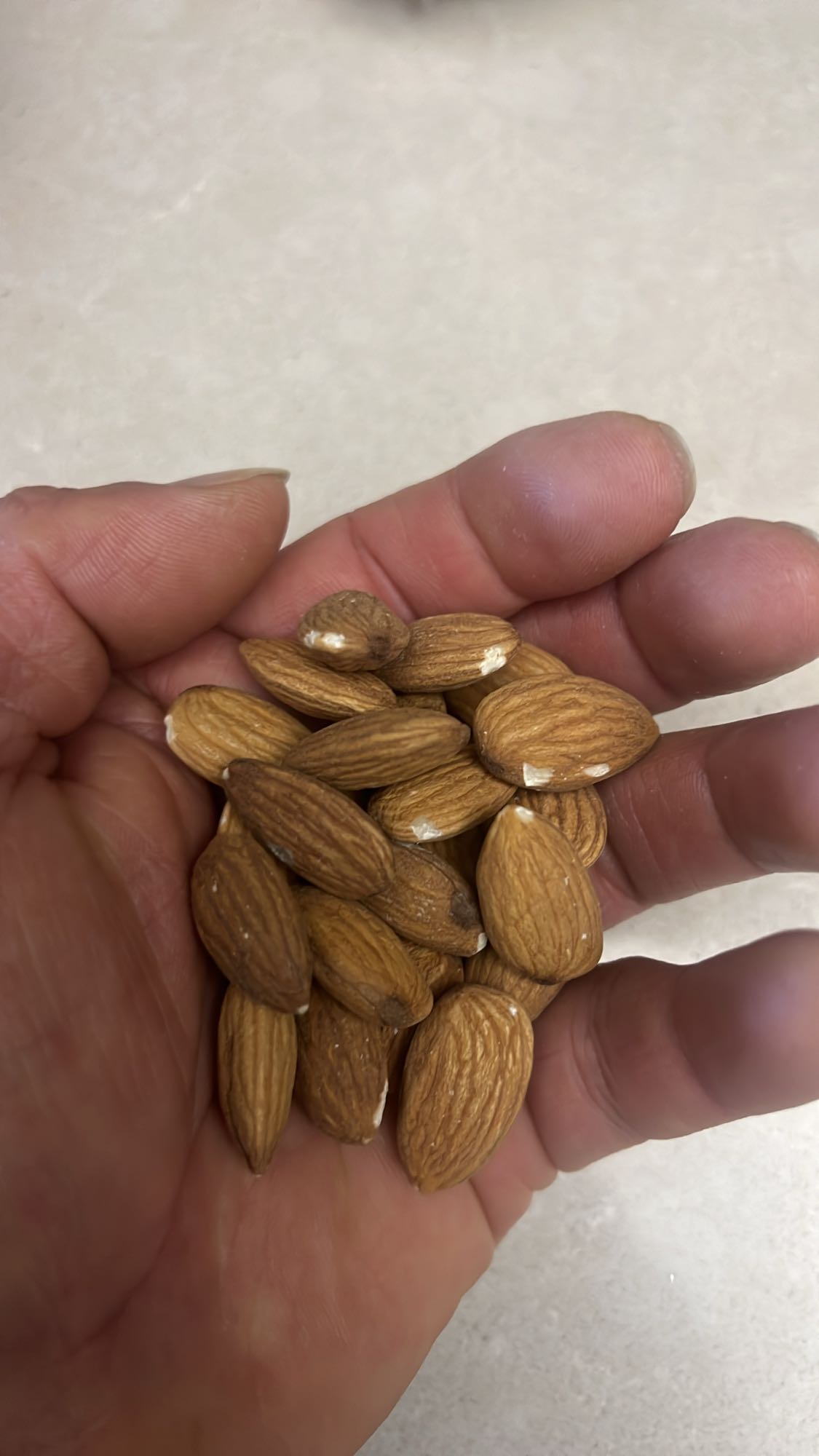 Badem atıştırmalık