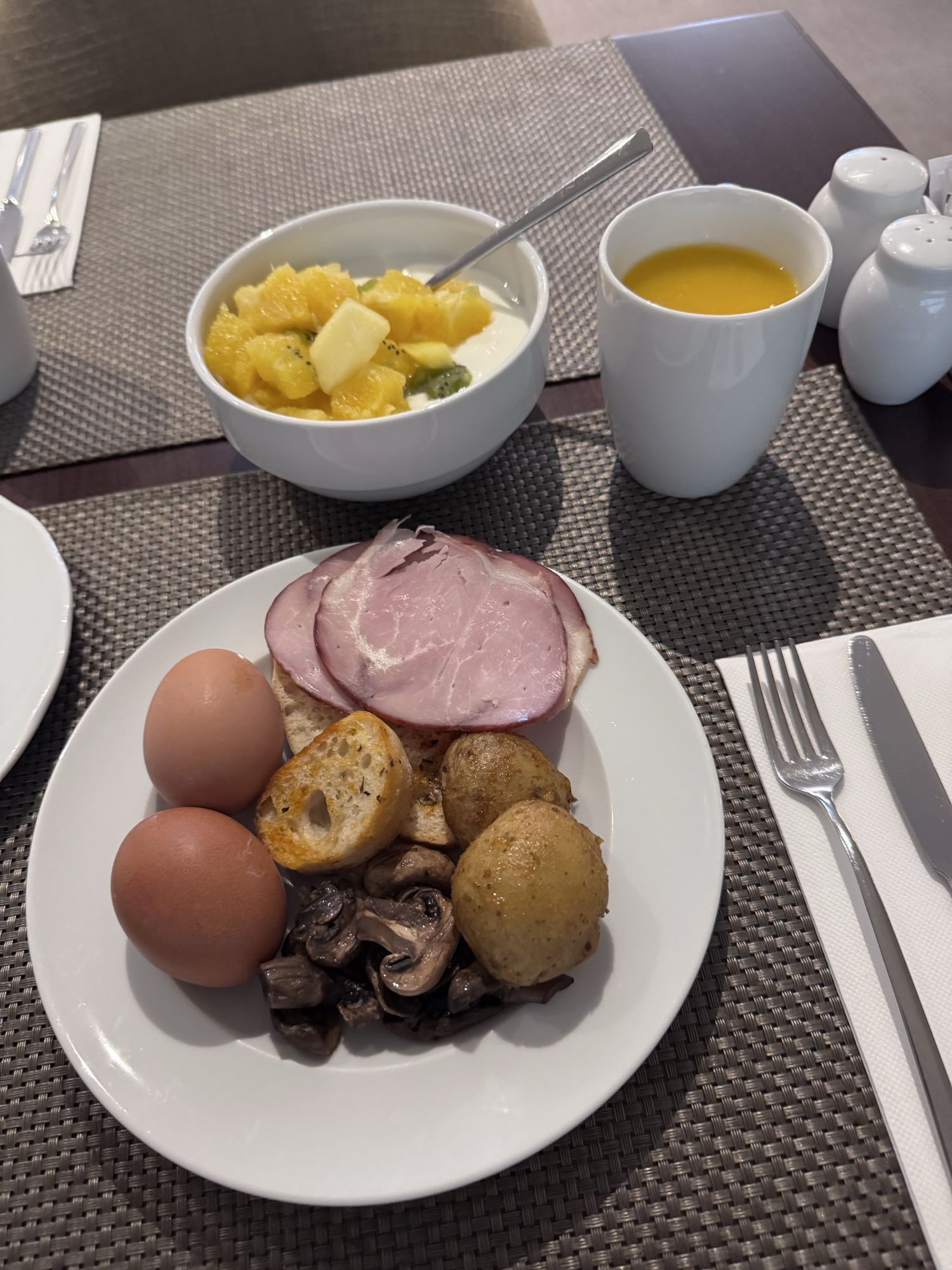 Desayuno mixto saludable