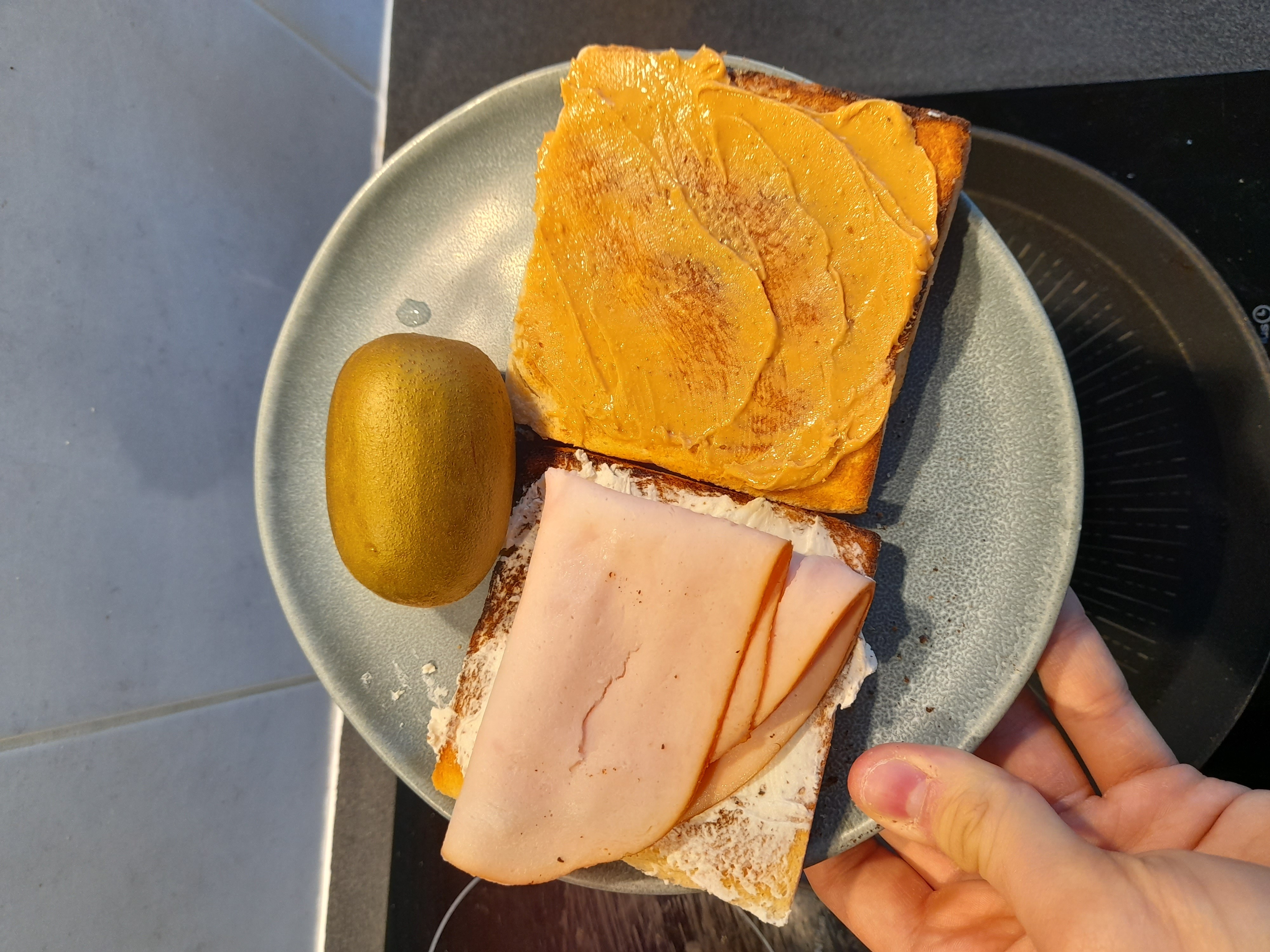 Tartines et kiwi