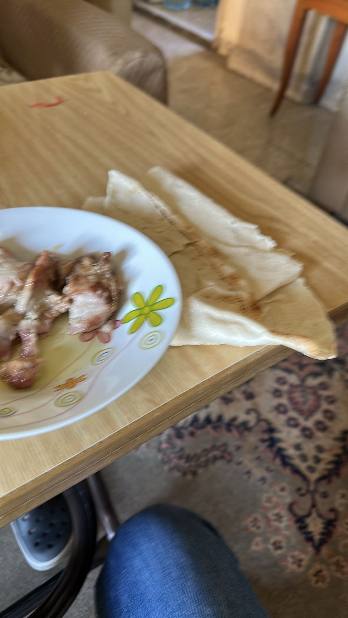 Chicken with flatbread