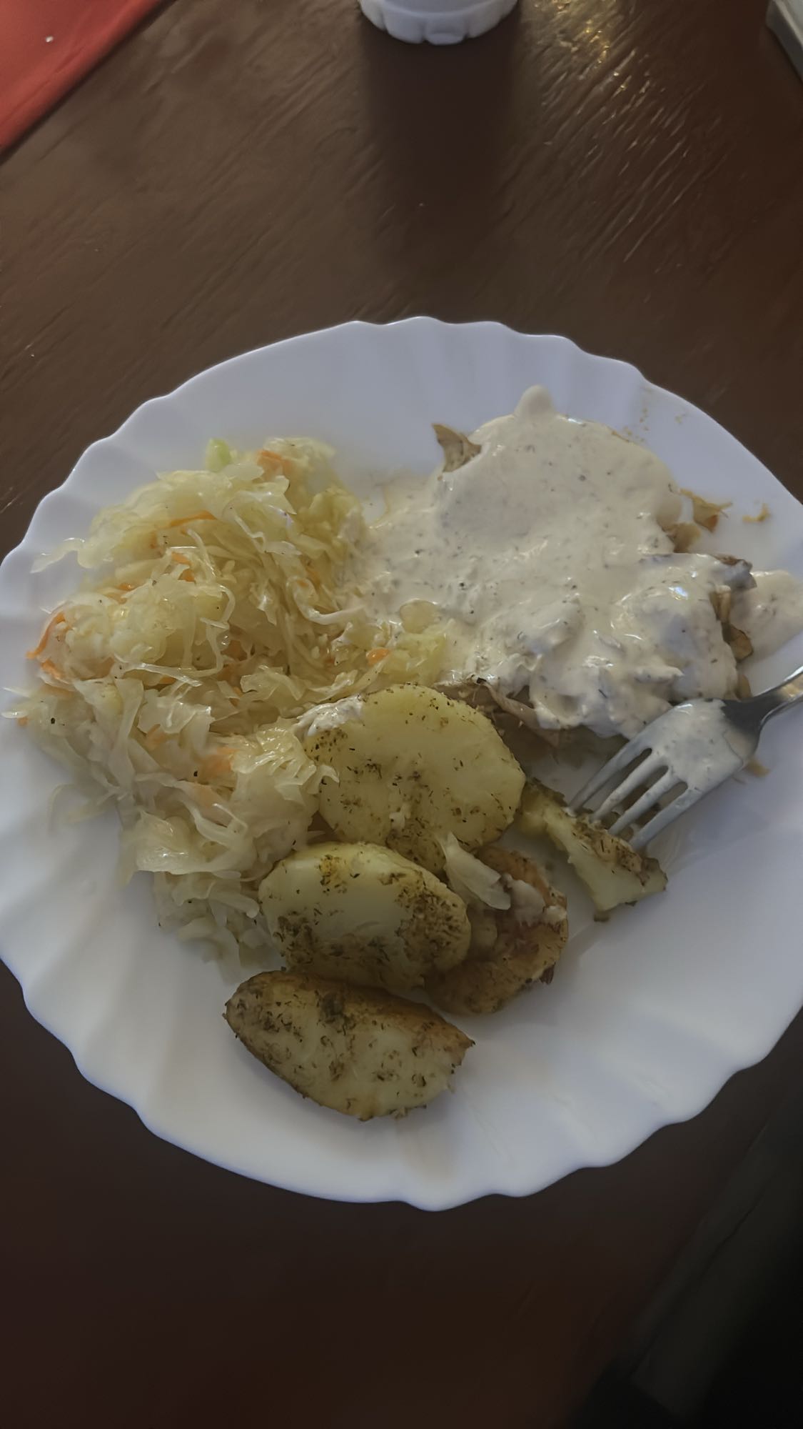 Ziemniaki, surówka, schab