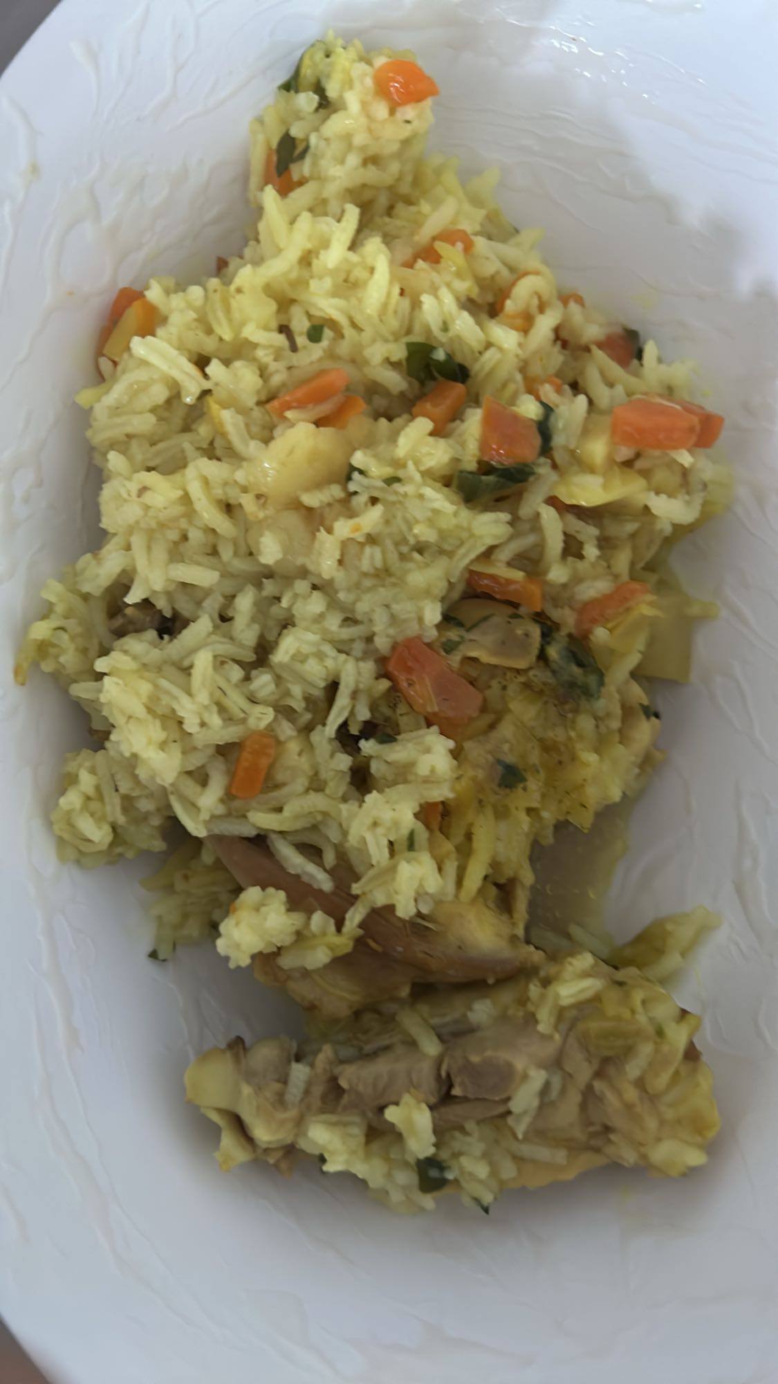 Arroz con pollo y verduras