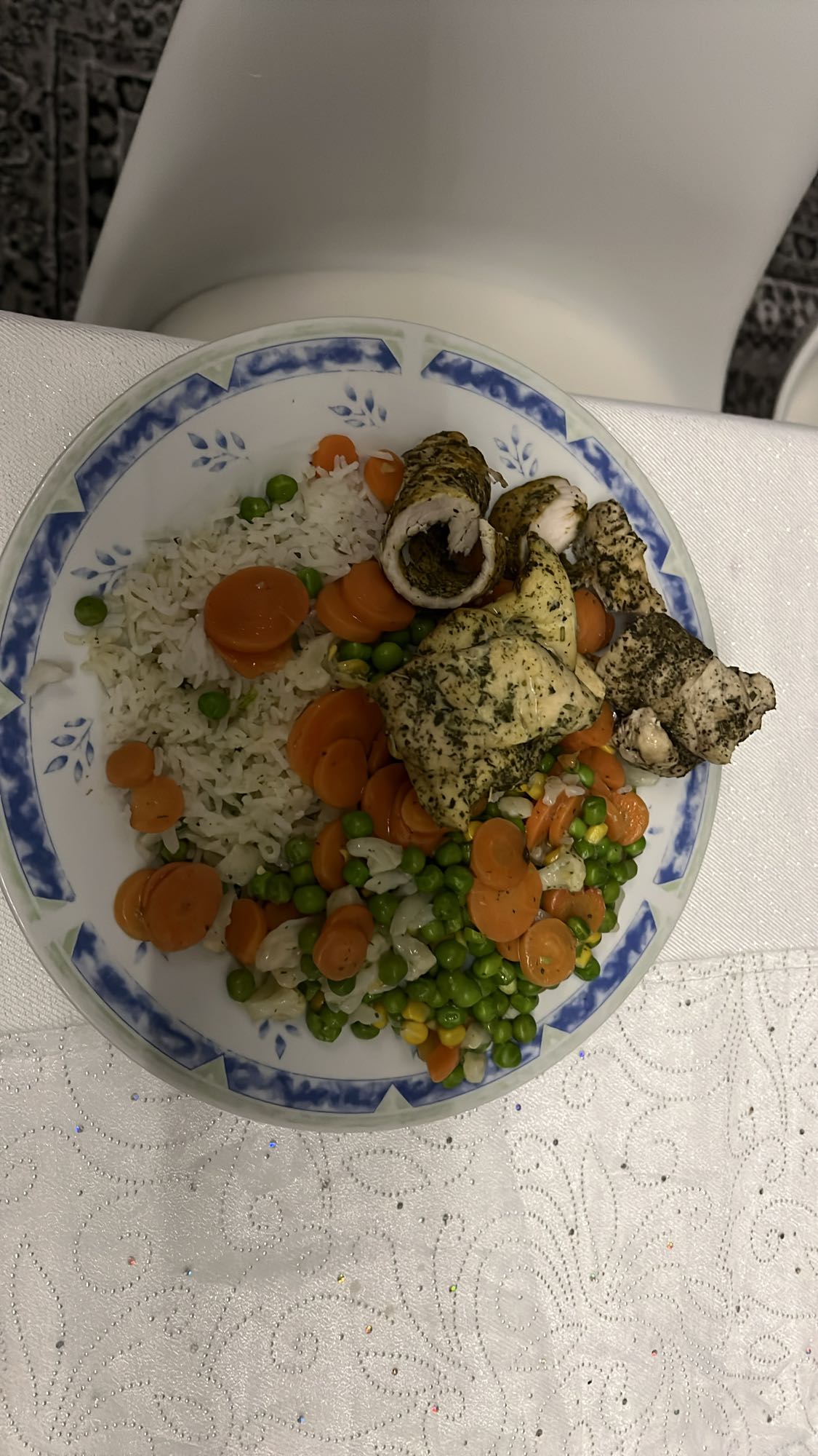 Pierś z indyka z ryżem i warzywami