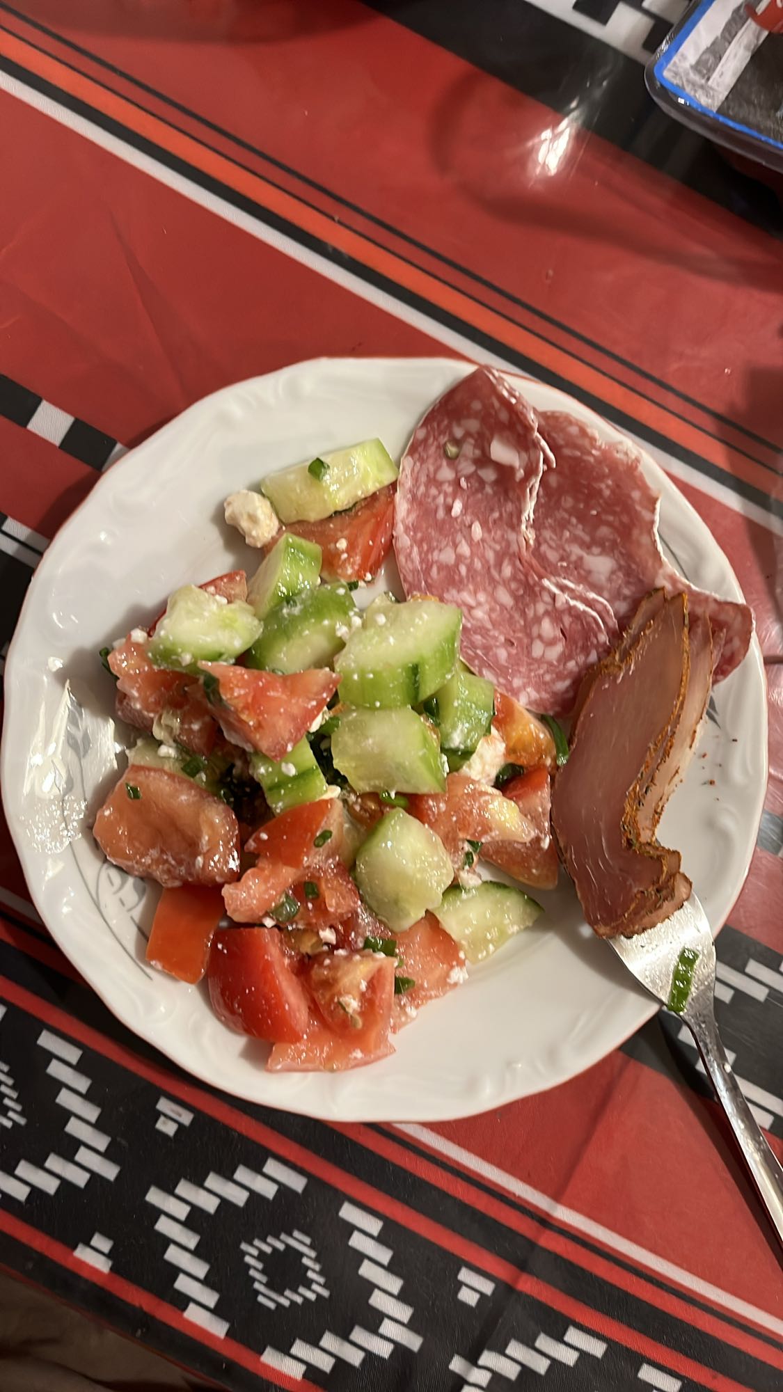 Салата с месо