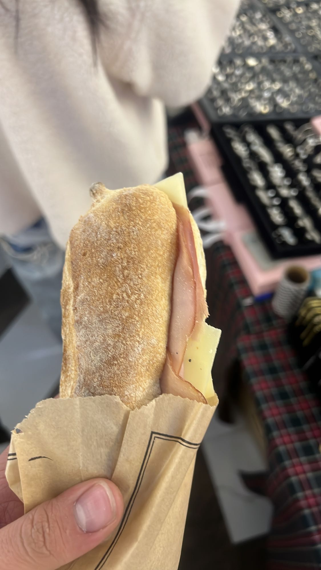 бутерброд с ветчиной